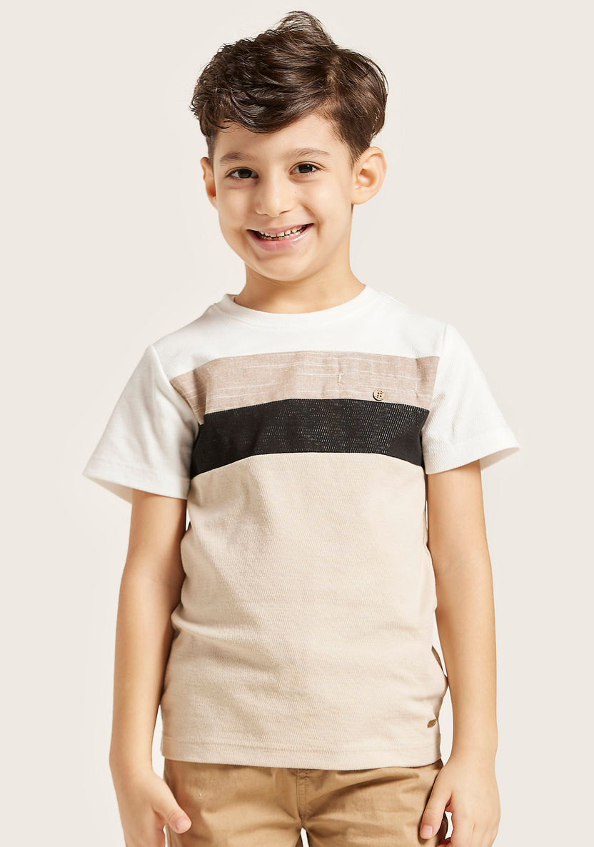 Eligo Printed T-shirt with Round Neck and Short Sleeves-T Shirts-image-1