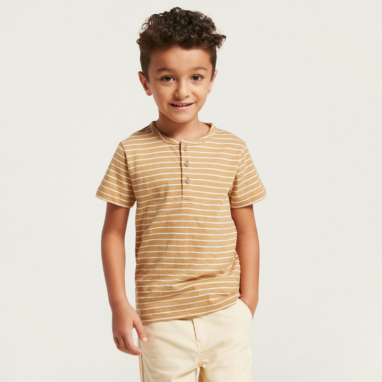 Eligo Striped T-shirt with Henley Neck and Short Sleeves