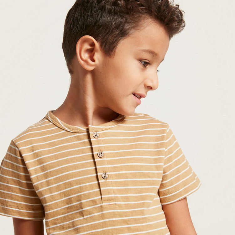 Eligo Striped T-shirt with Henley Neck and Short Sleeves