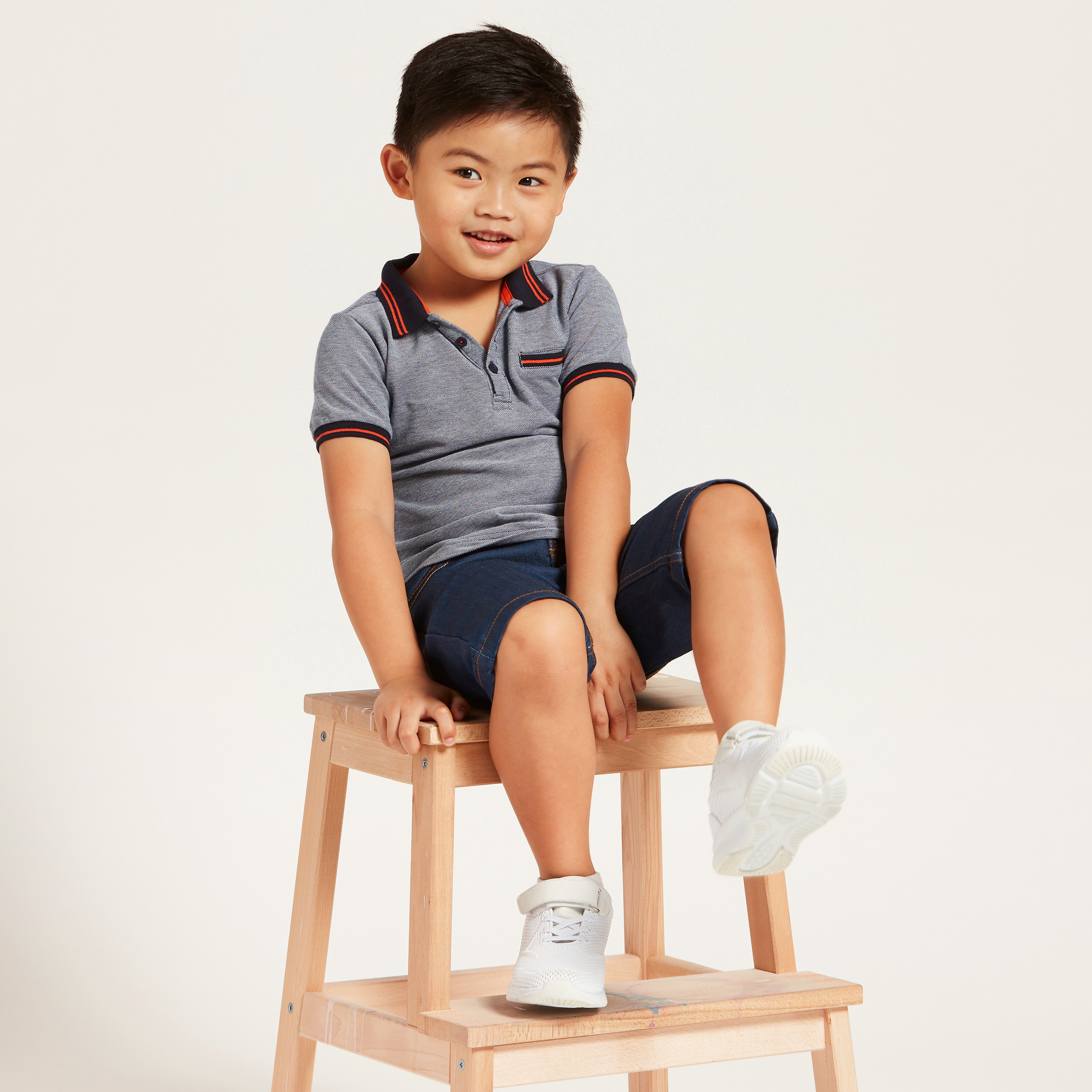 Eligo Solid Shorts with Pockets and Button Closure-baby-boys-clothing-bottoms-shorts-image-1