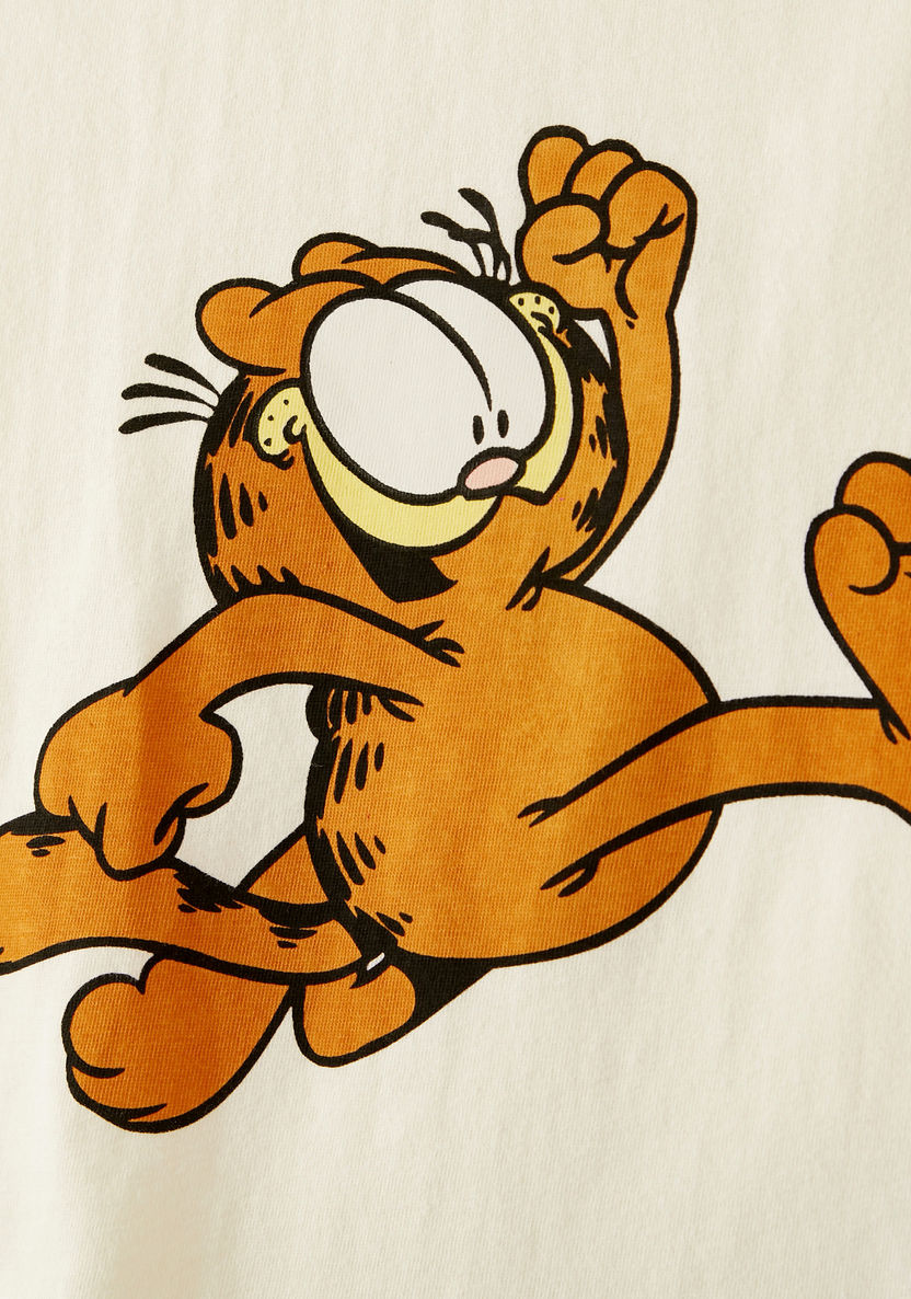 Garfield Graphic Print T-shirt with Round Neck and Short Sleeves-T Shirts-image-1