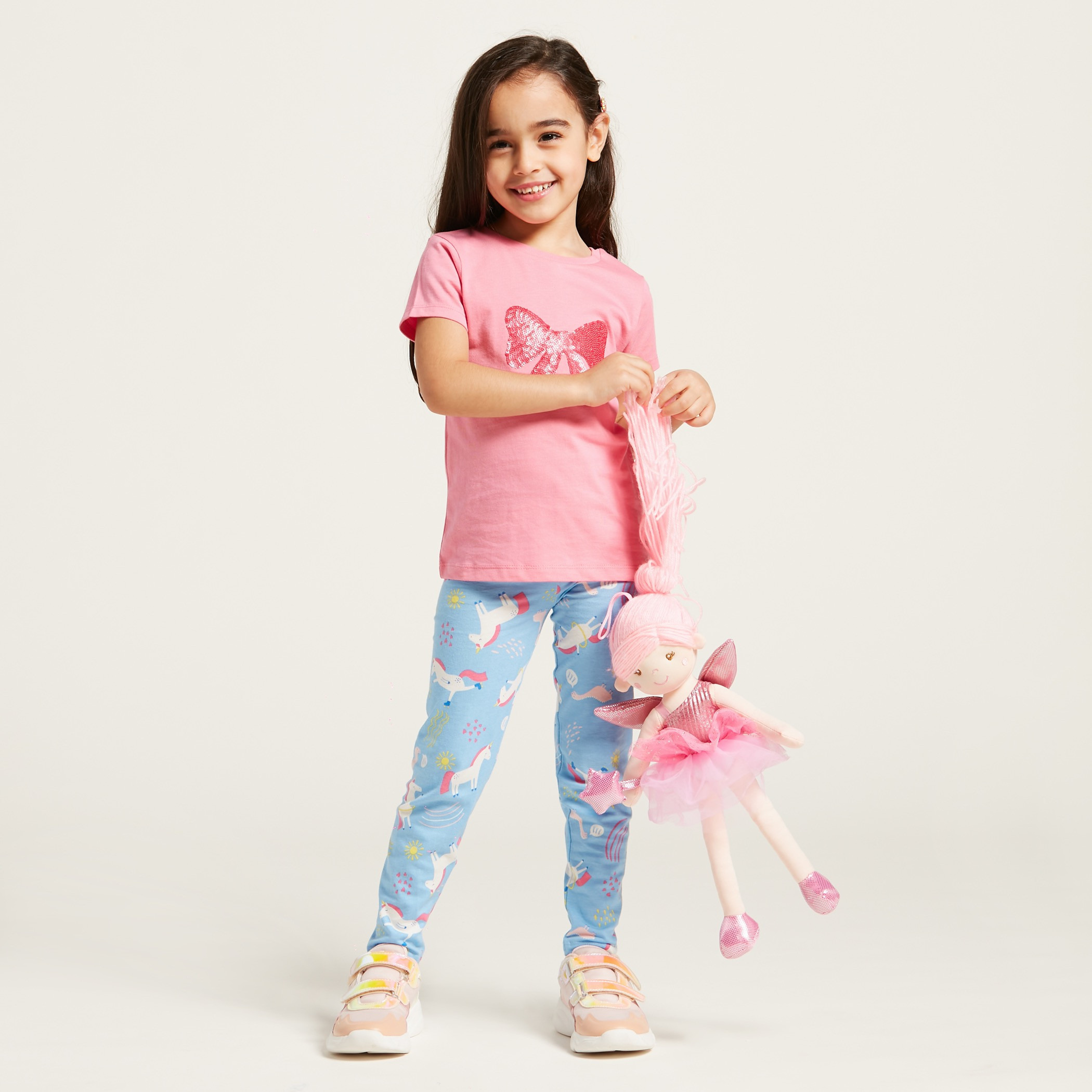 Juniors Sequin Detail T-shirt with Round Neck and Short Sleeves-girls-clothing-tshirts-image-1
