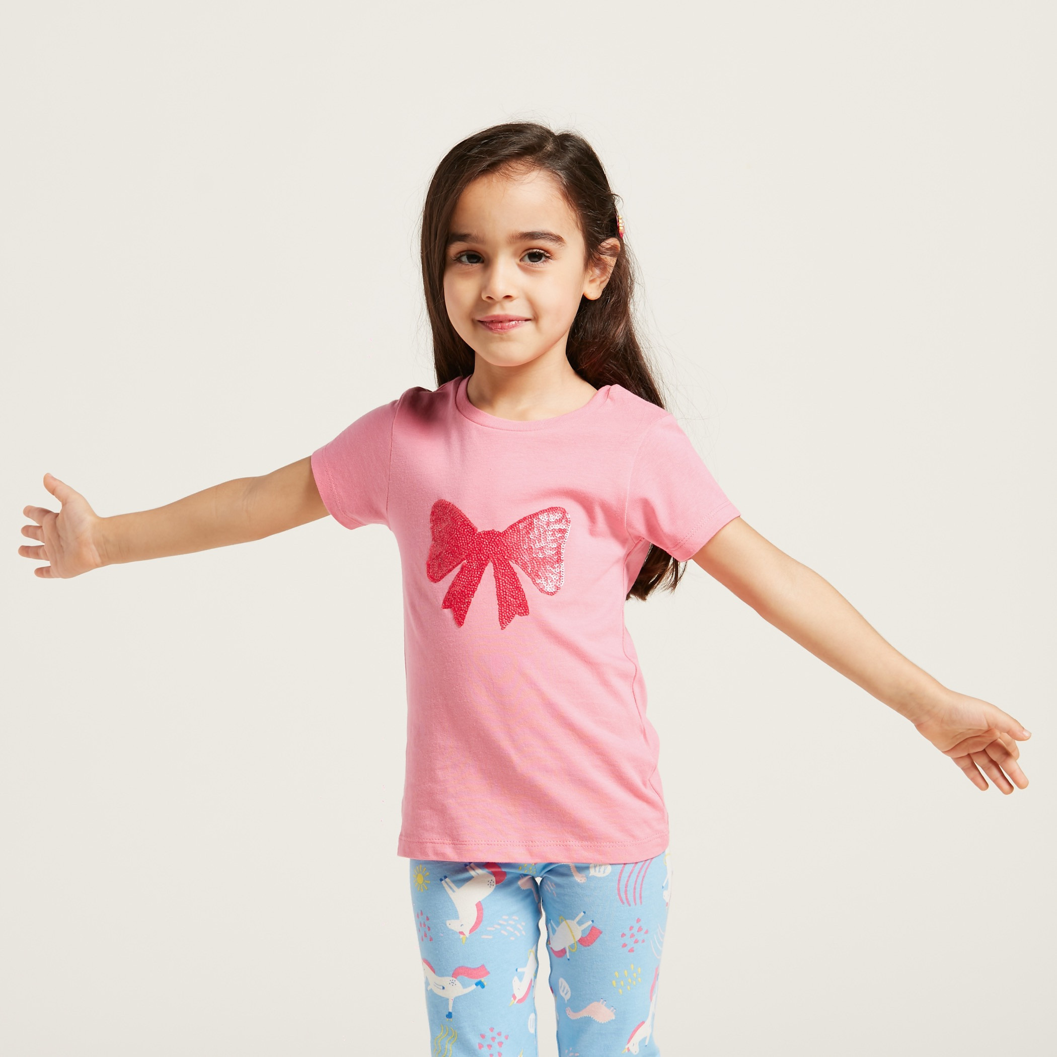 Juniors Sequin Detail T-shirt with Round Neck and Short Sleeves-girls-clothing-tshirts-image-3