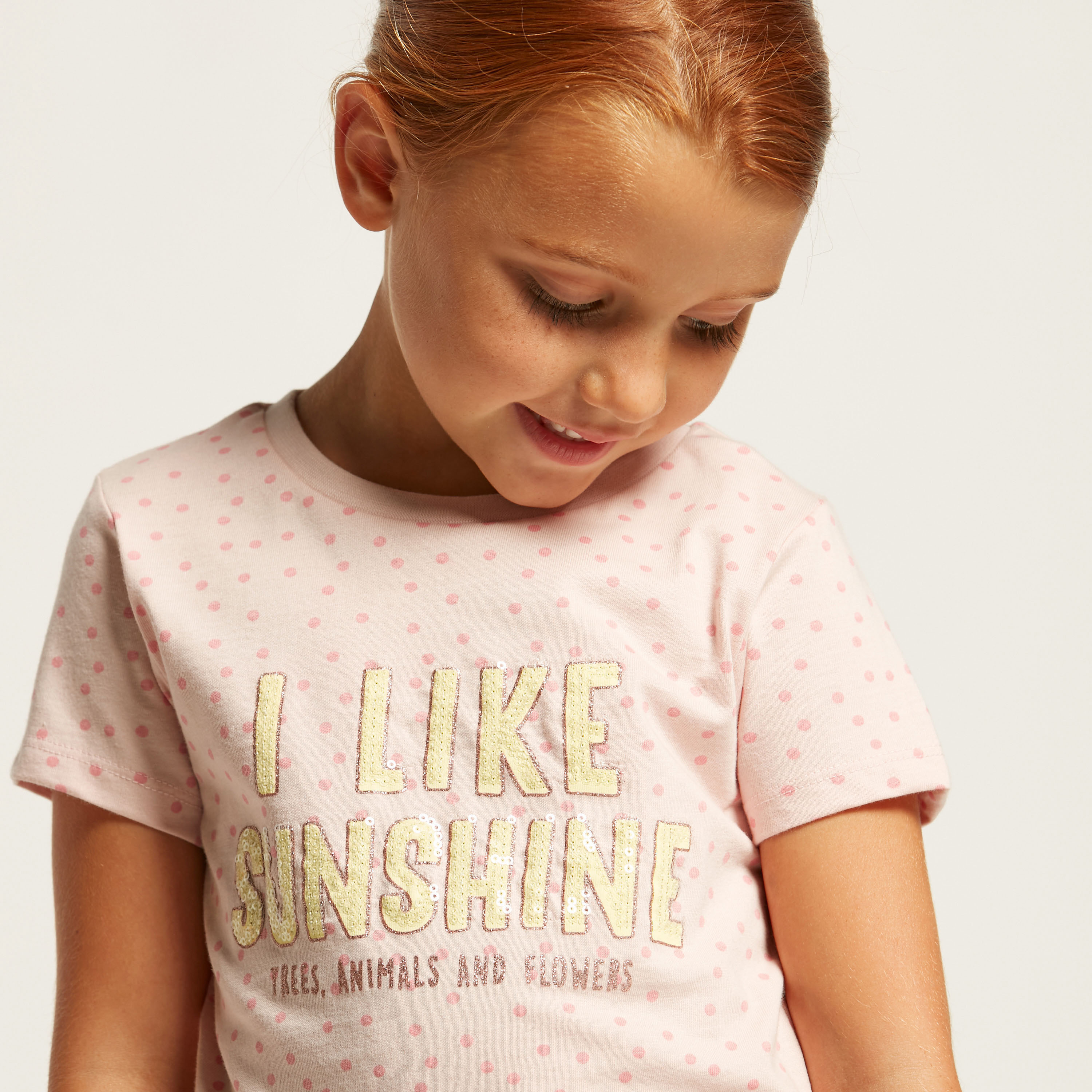 تيشيرت بأكمام قصيرة وياقة مستديرة وطبعات جرافيك من جونيورز-girls-clothing-schoolwear-tshirts-image-2