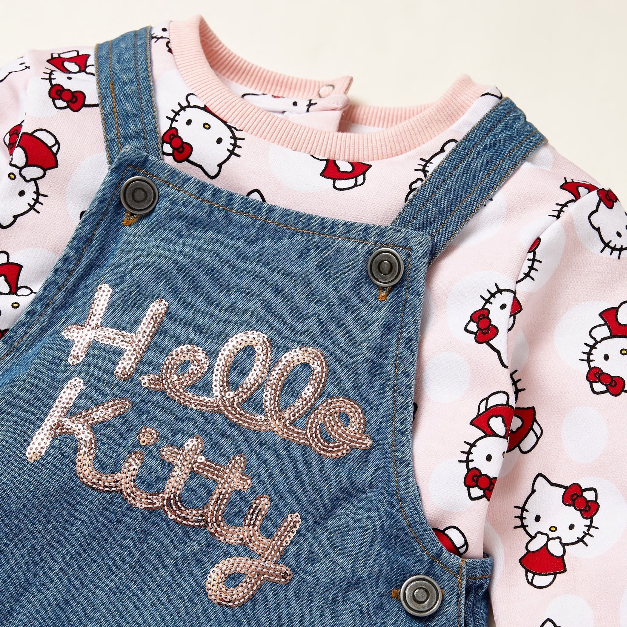 طقم مريلة وبلوفر بطبعات هالو كيتي من سانريو-baby-girls-clothing-setsandcoords-image-5