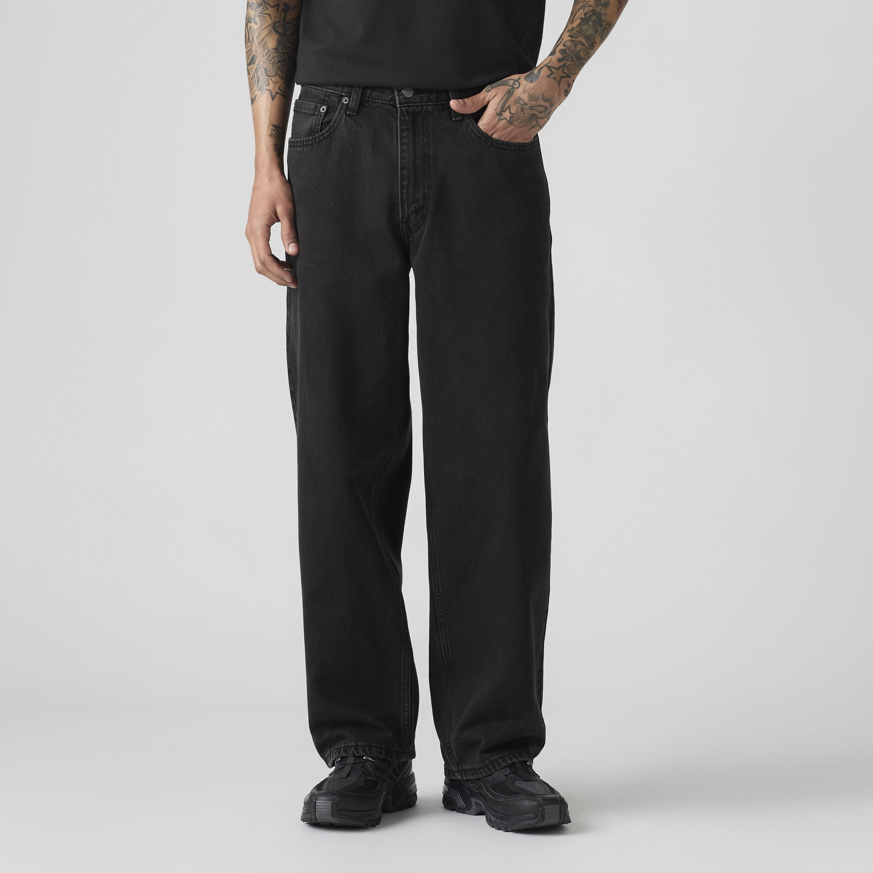 بنطلون جينز رجالي 578 بقصة مستقيمة أسود بخمسة جيوب مقاس 32 سم من ليفايس-men-clothing-bottoms-jeans-image-1