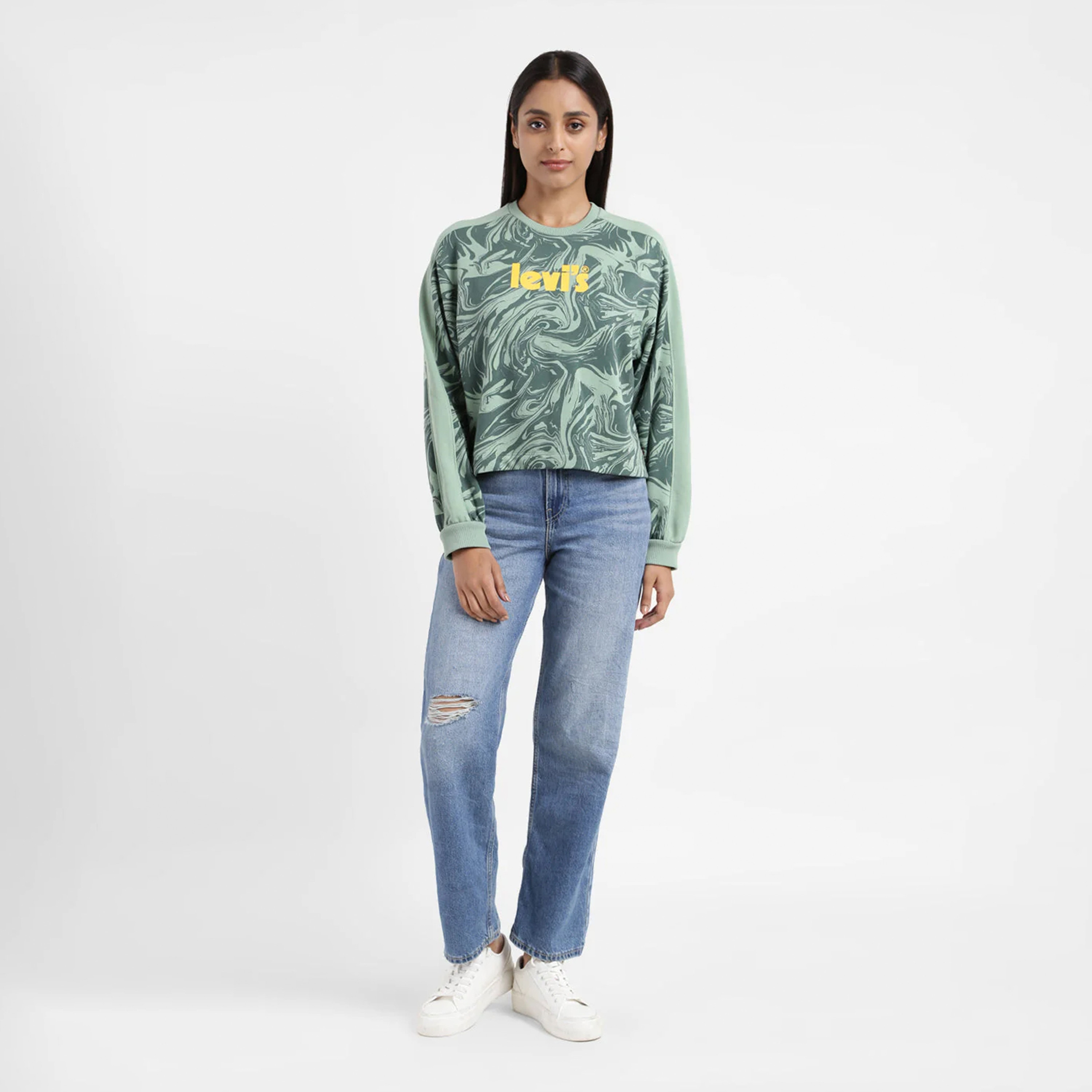 ليفايز- سويت شيرت مطبوع برقبة دائرية وأكمام طويلة-women-clothing-sportswearandactivewear-hoodiesandsweatshirts-image-2