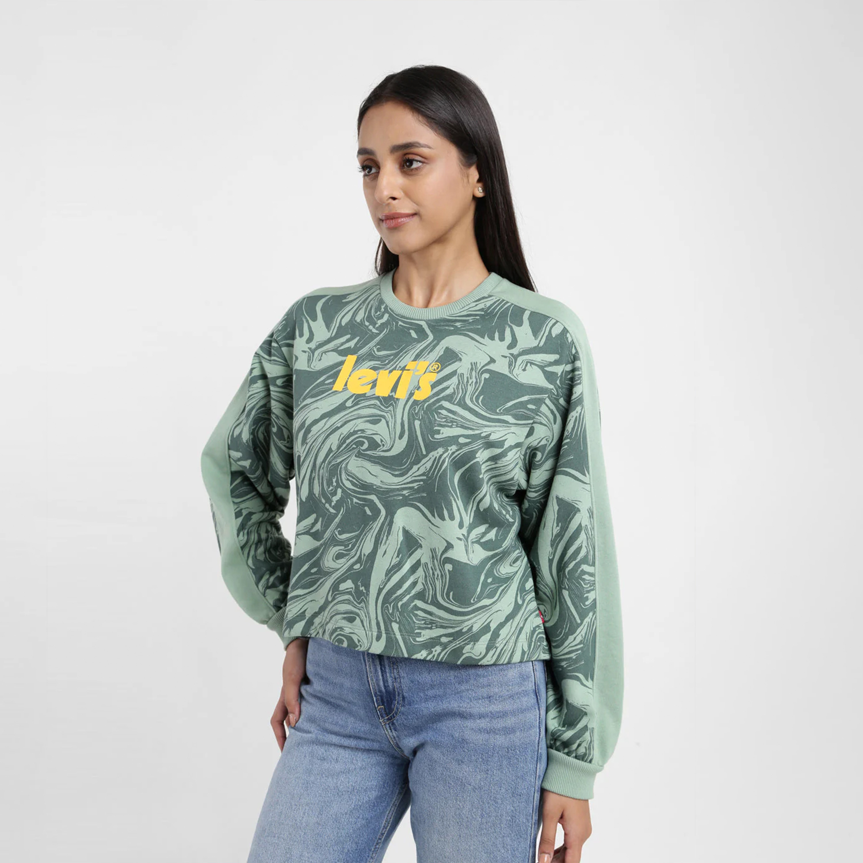 ليفايز- سويت شيرت مطبوع برقبة دائرية وأكمام طويلة-women-clothing-sportswearandactivewear-hoodiesandsweatshirts-image-6