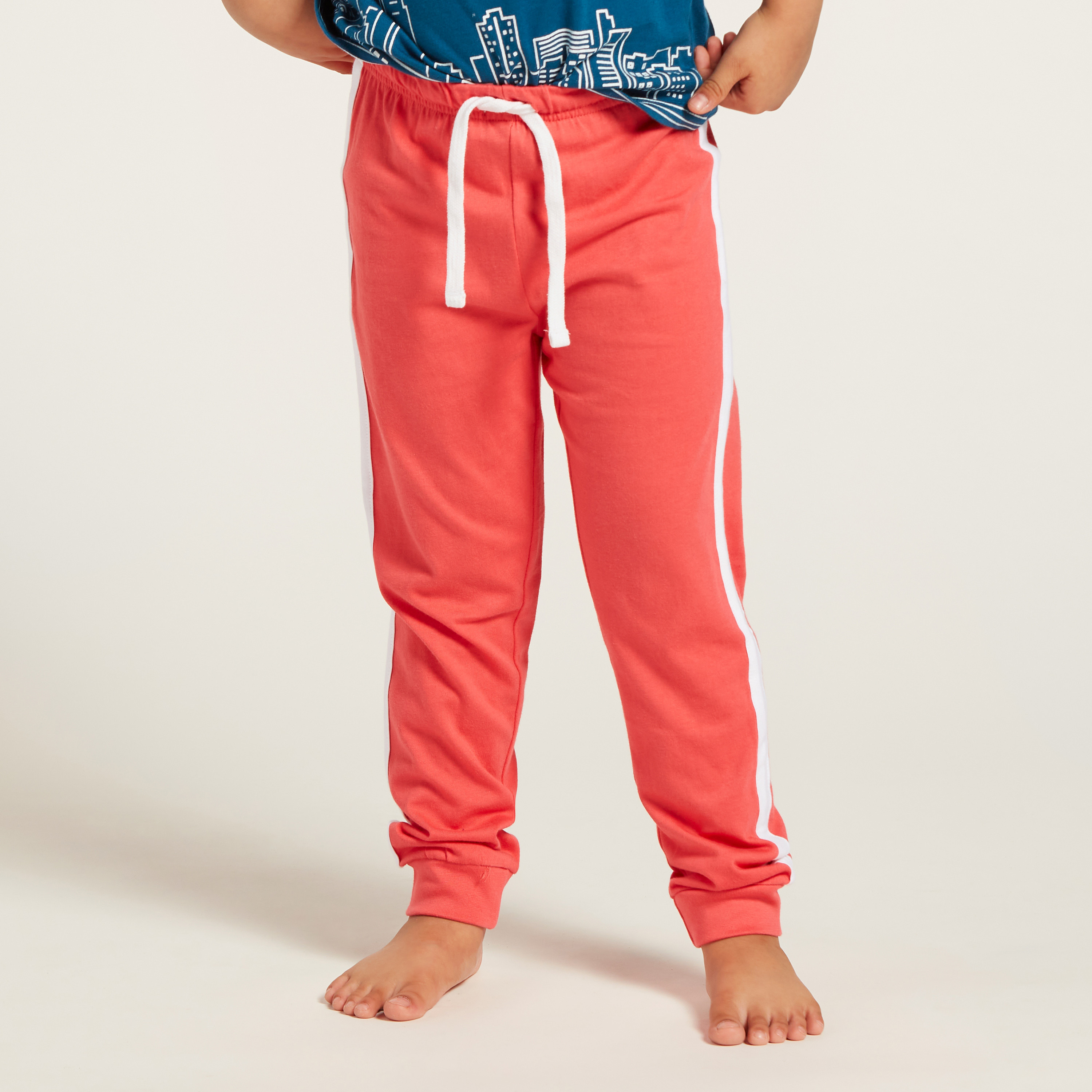 Juniors Graphic Print Raglan Sleeves T-shirt and Solid Pyjama Set-boys-clothing-nightwear-image-3