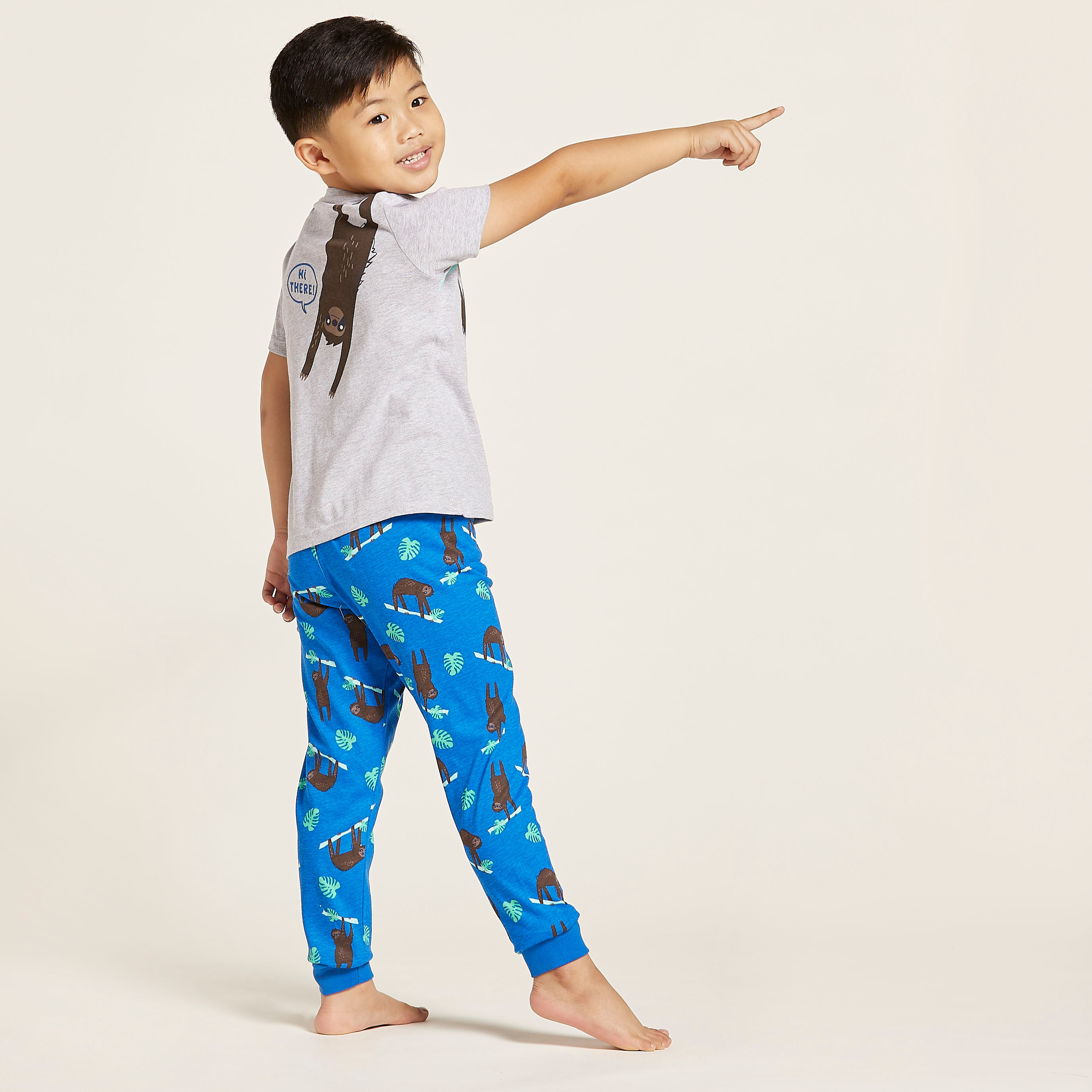 طقم بنطلون بيجاما وتيشيرت بياقة مستديرة وطبعات من جونيورز-boys-clothing-nightwear-image-4
