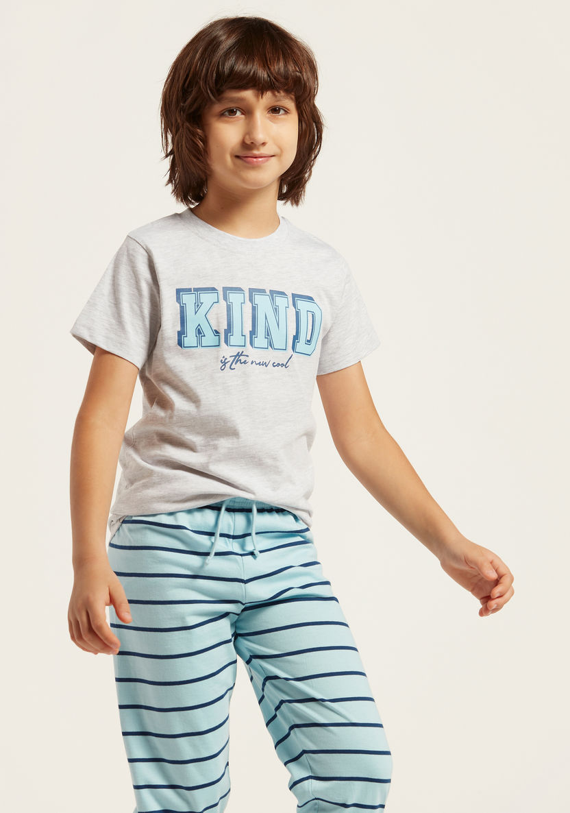Juniors Typographic Print Round Neck T-shirt and Striped Joggers-Nightwear-image-3