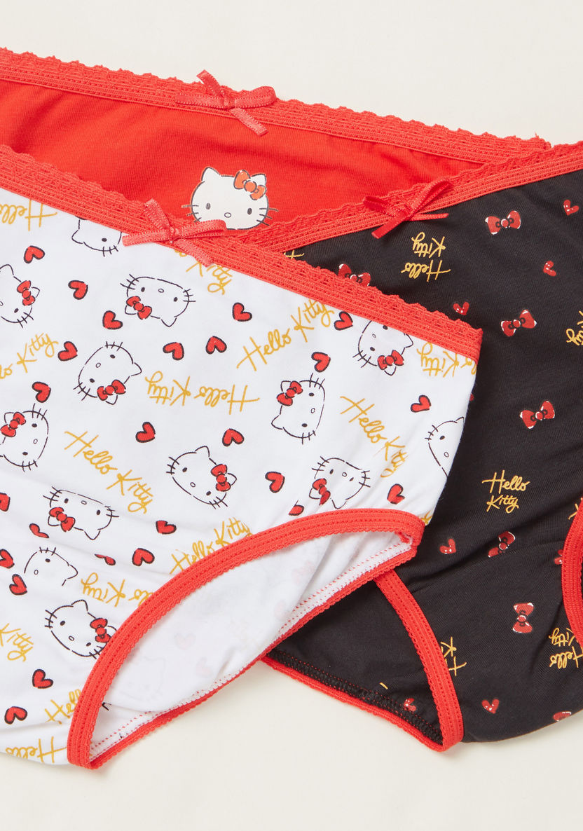 Buy Baby Girls' Hello Kitty Print Briefs with Bow Applique - Set of 3  Online