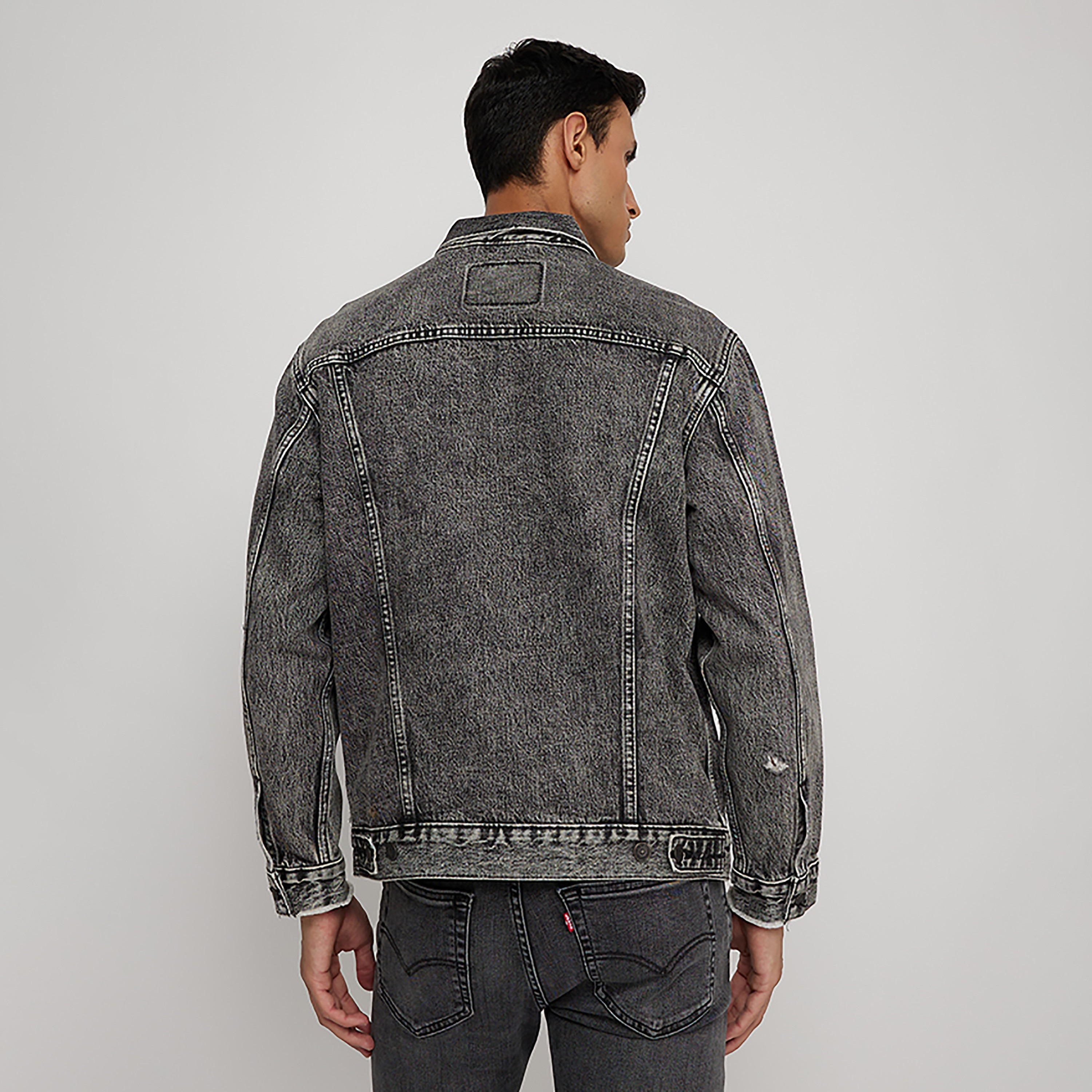 Levi's Plain Trucker Jacket-men-clothing-jacketsandblazers-jackets-image-4