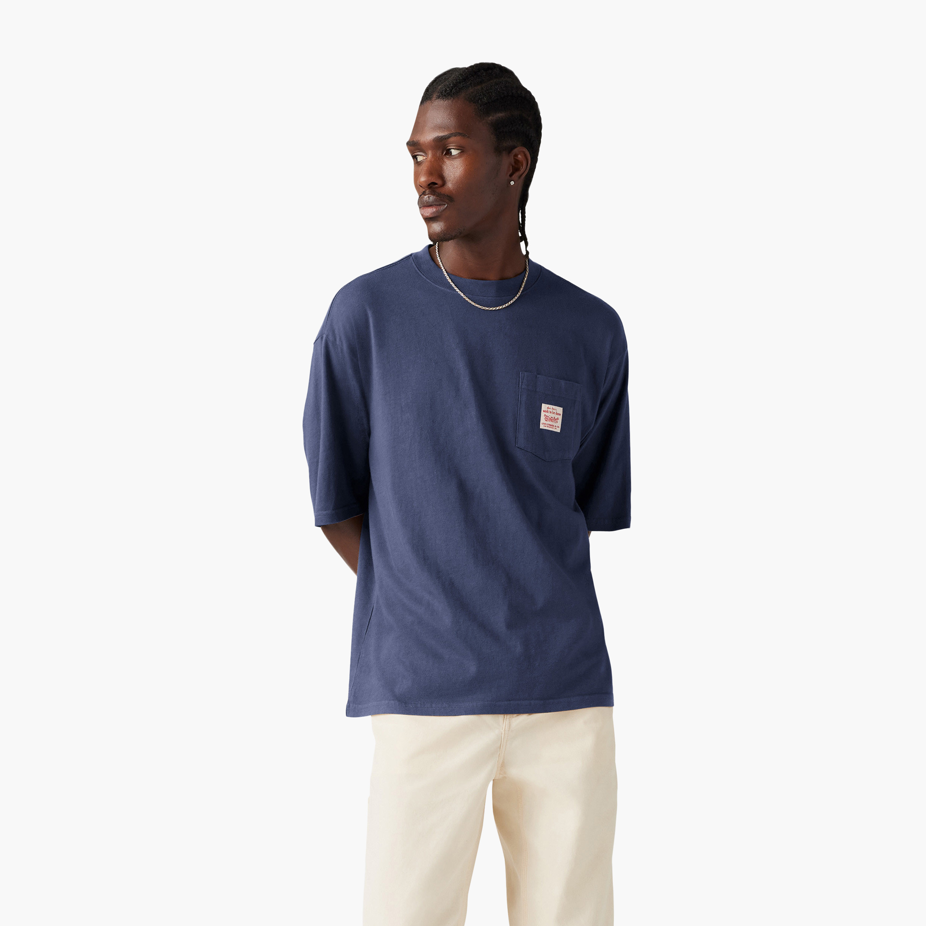 تي شيرت رجالي سادة بياقة دائرية وأكمام قصيرة من ليفايس-men-clothing-tshirtsandpolos-tshirts-image-1