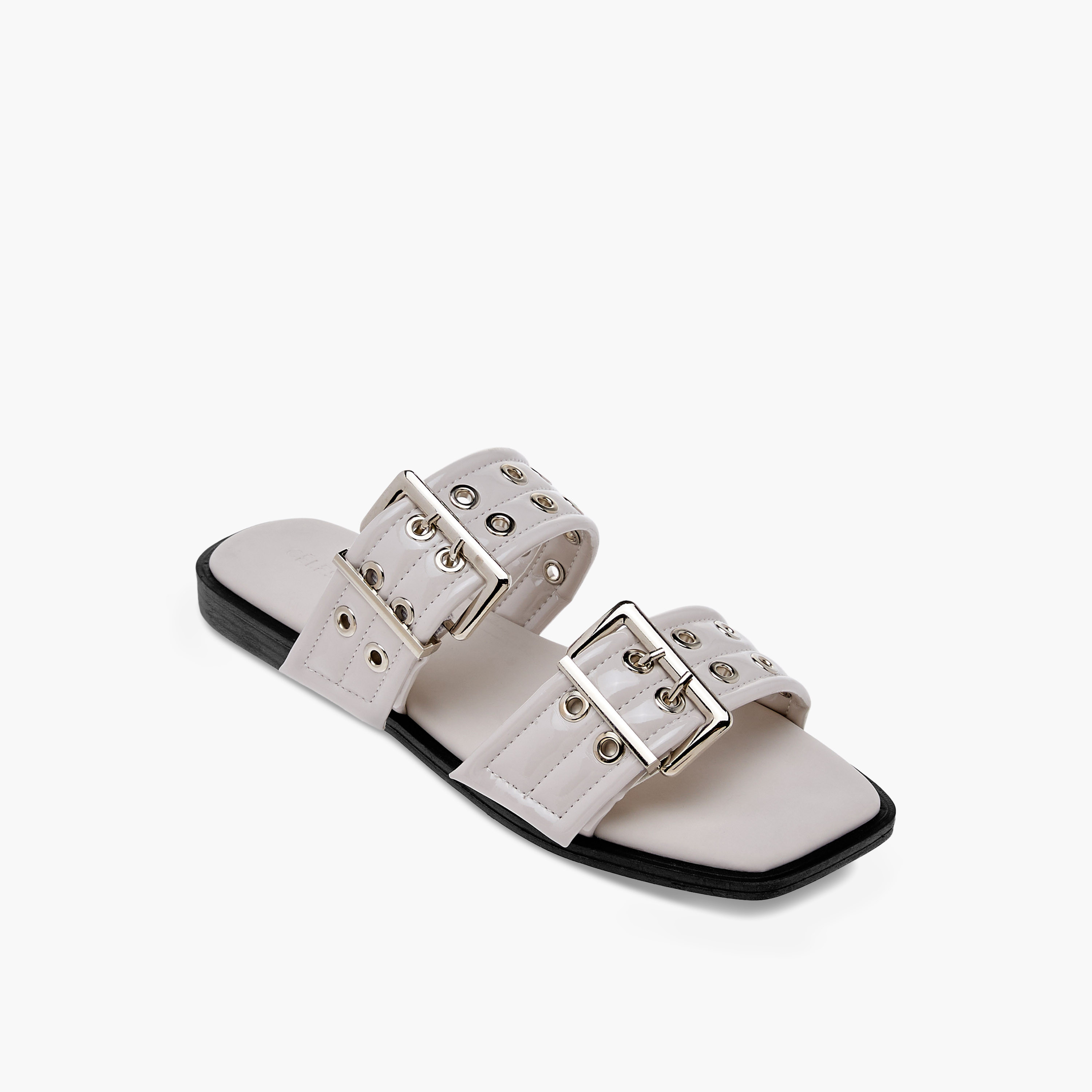 صندل سهل الارتداء بتفاصيل فتحات صغيرة للنساء من سيليست-women-shoes-flats-sandals-image-2