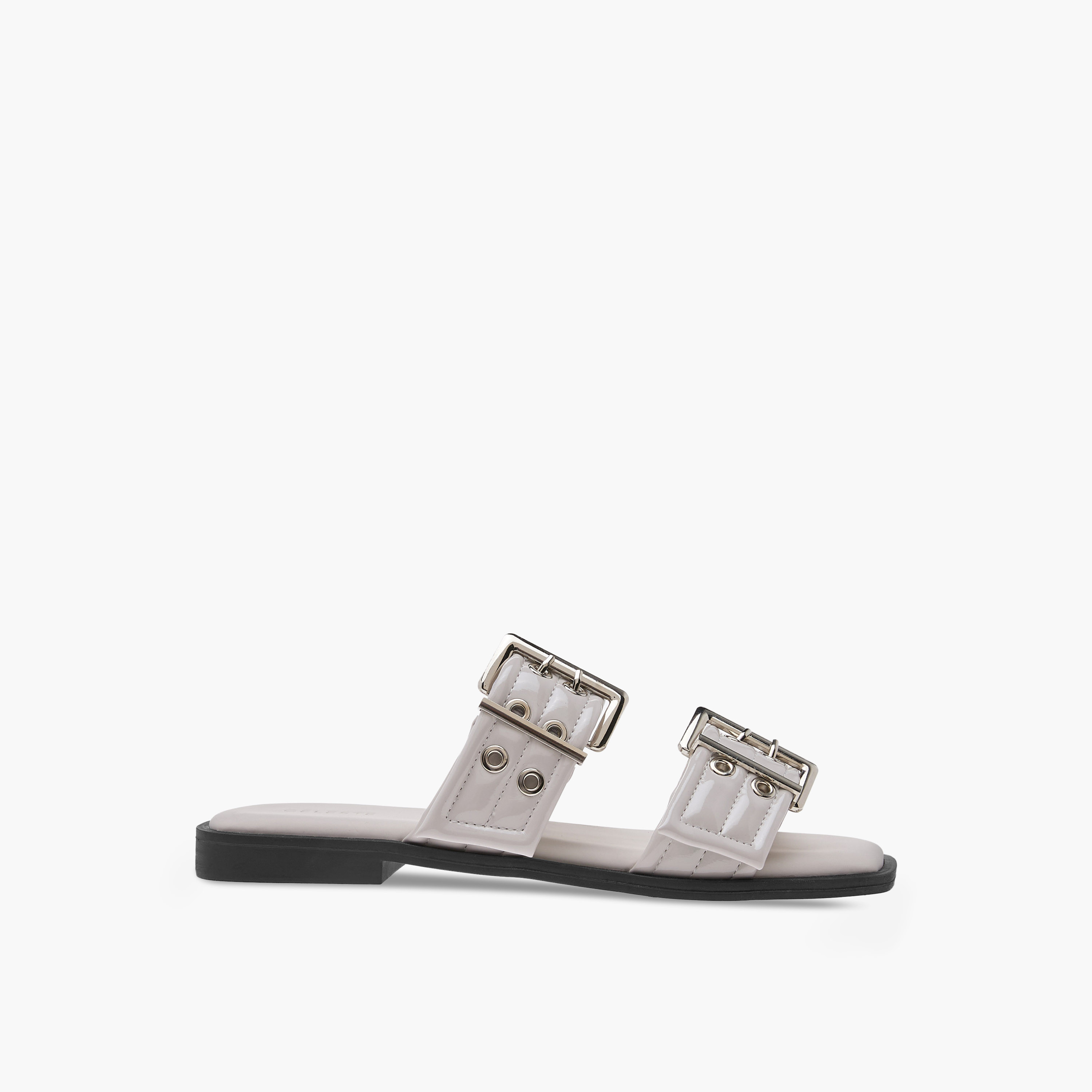 صندل سهل الارتداء بتفاصيل فتحات صغيرة للنساء من سيليست-women-shoes-flats-sandals-image-3