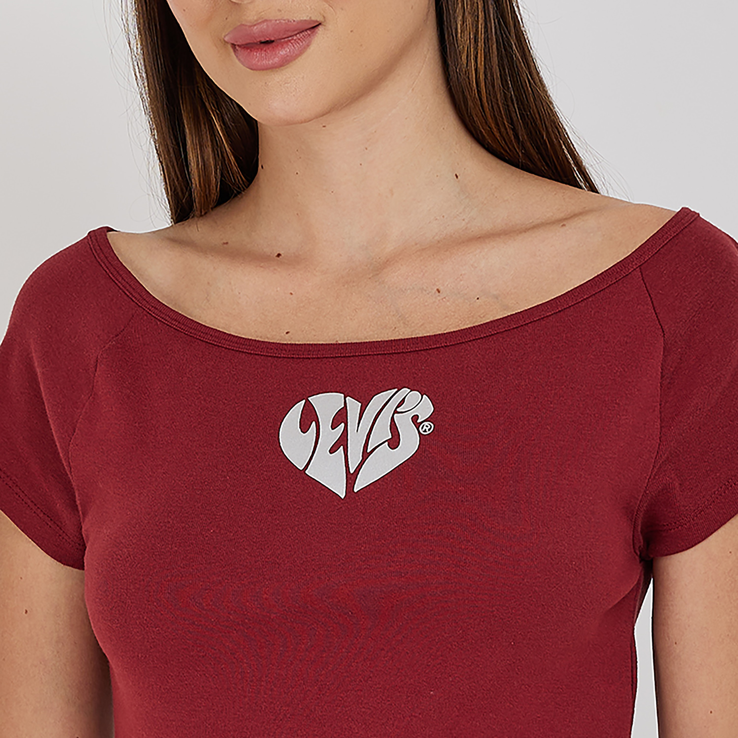 بلوزة من ليفايز بطبعات سكوب برقبة وأكمام قصيرة-women-clothing-shirtsandblouses-blouses-image-2