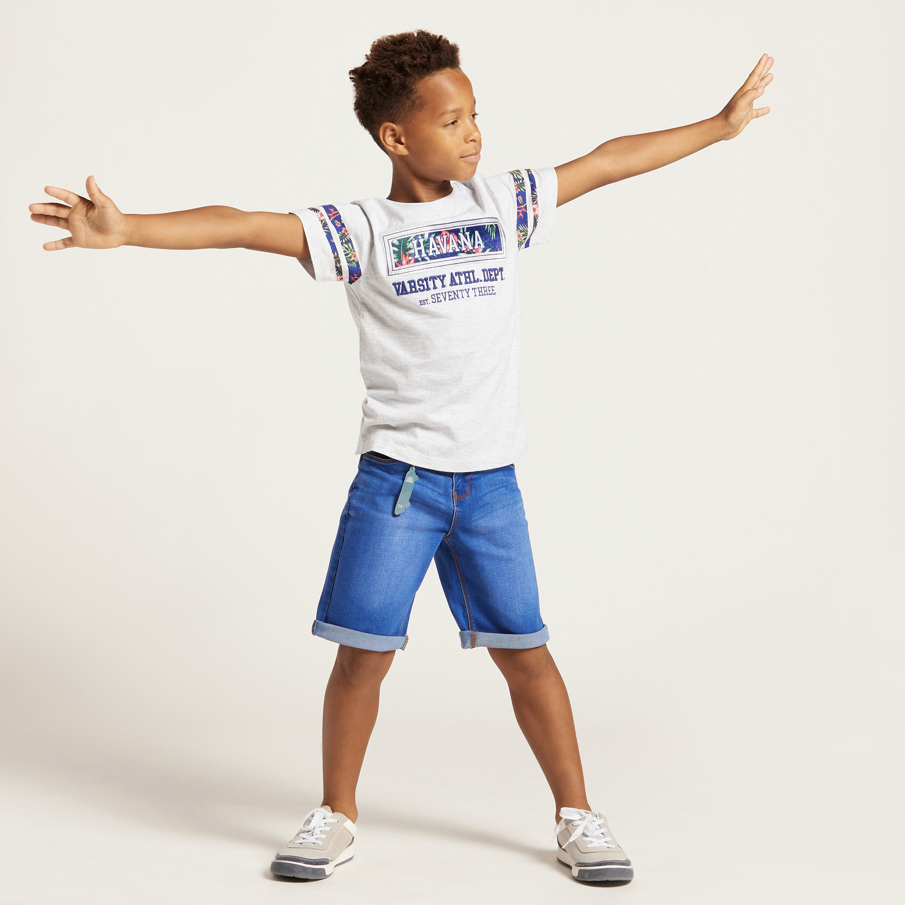 Juniors Graphic Print Round Neck T-shirt with Short Sleeves-boys-clothing-tshirtsandpolos-image-1