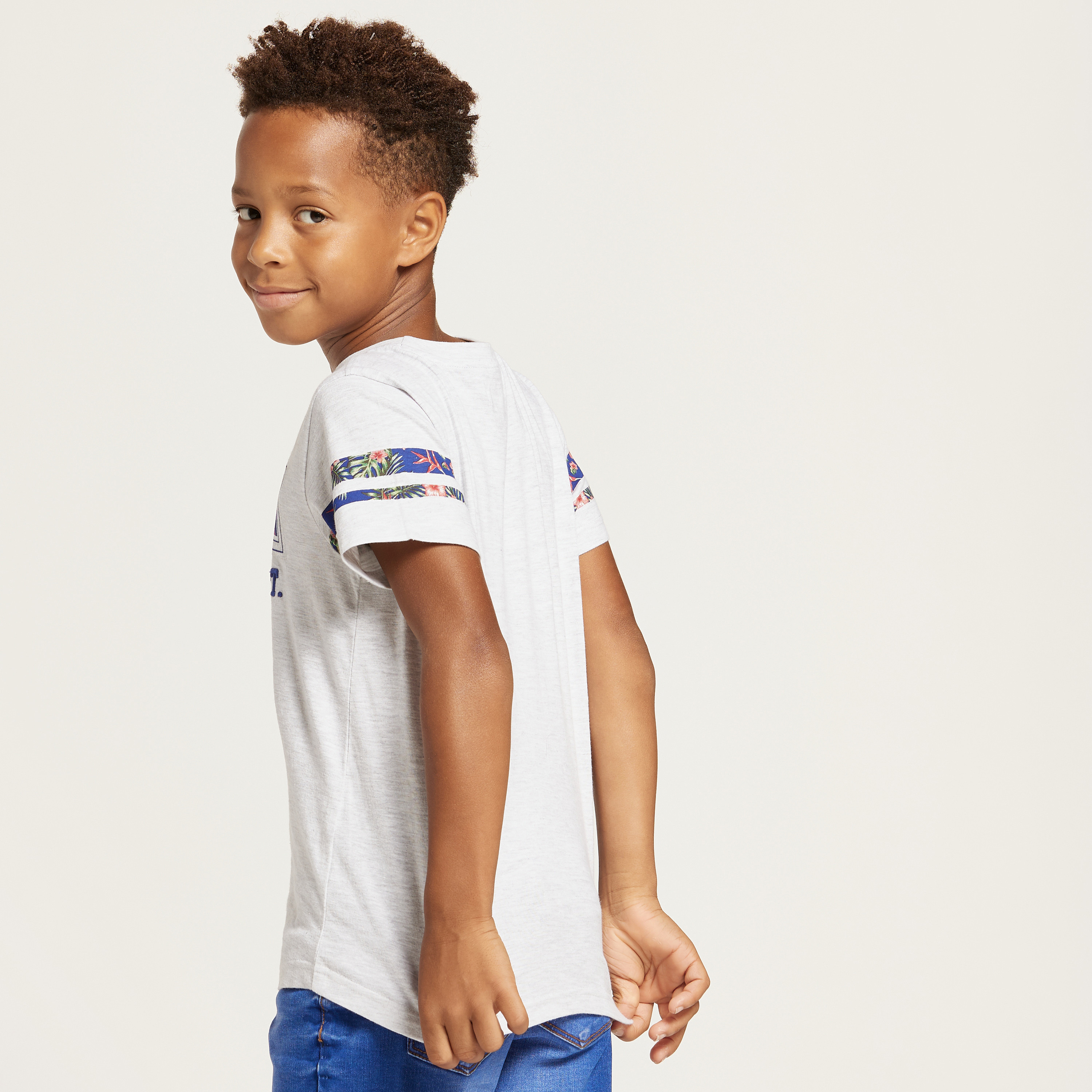 Juniors Graphic Print Round Neck T-shirt with Short Sleeves-boys-clothing-tshirtsandpolos-image-4