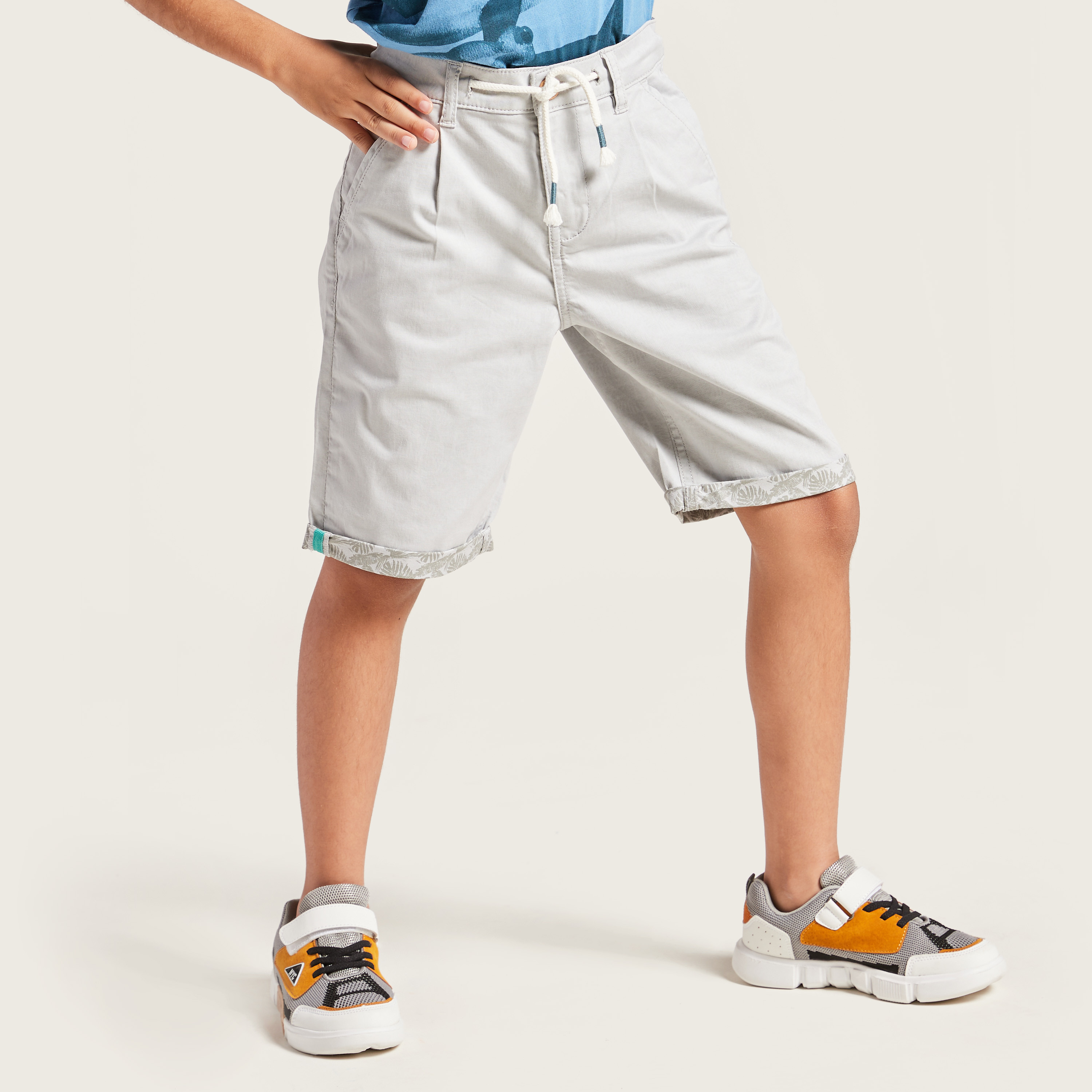 Juniors Solid Shorts with Elasticated Drawstring Waist and Pockets-boys-clothing-bottoms-shorts-image-2