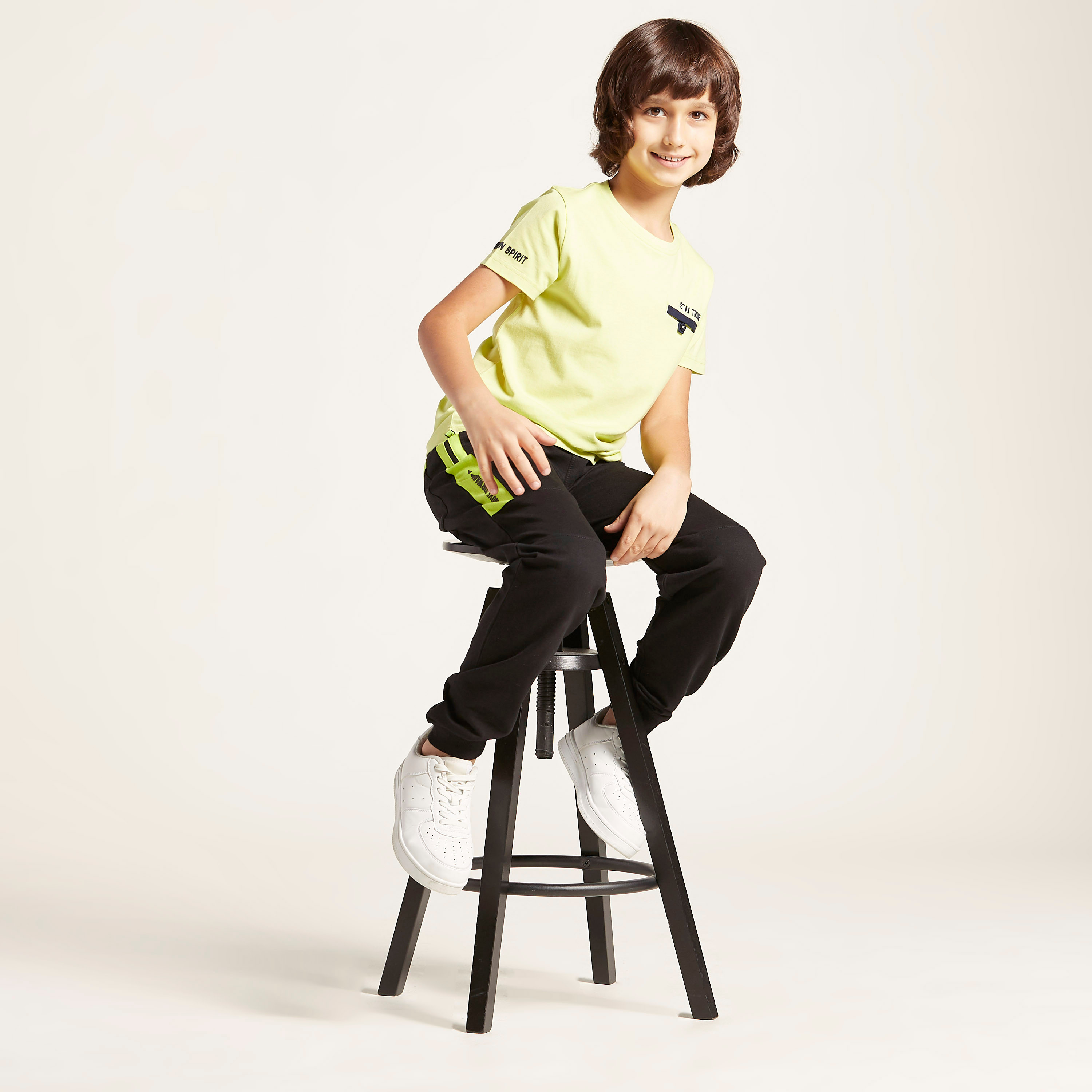 Juniors Textured Joggers with Zipped Pockets-boys-clothing-bottoms-joggersandtrackpants-image-1