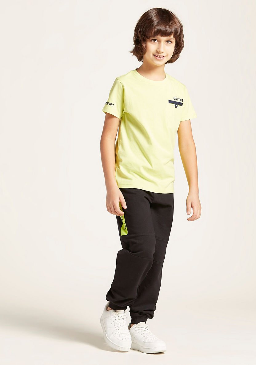 Juniors Textured Joggers with Zipped Pockets-Shorts-image-1