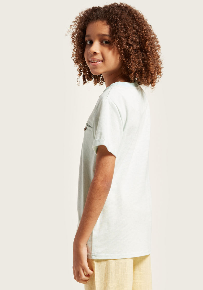 Solid T-shirt with Short Sleeves and Pocket Detail-T Shirts-image-2