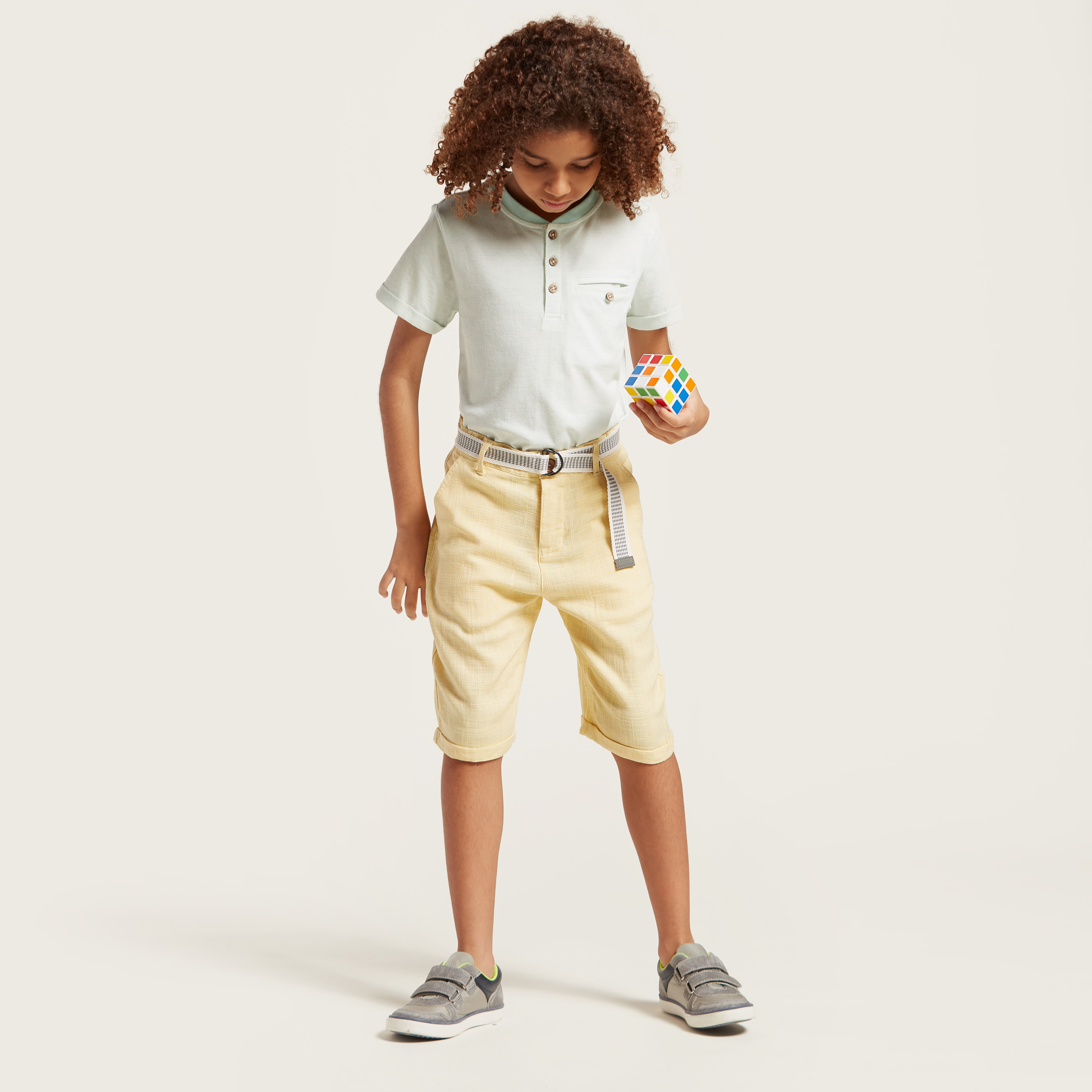 شورت سادة بحزام وسحّاب إغلاق من إليجو-boys-clothing-bottoms-shorts-image-1