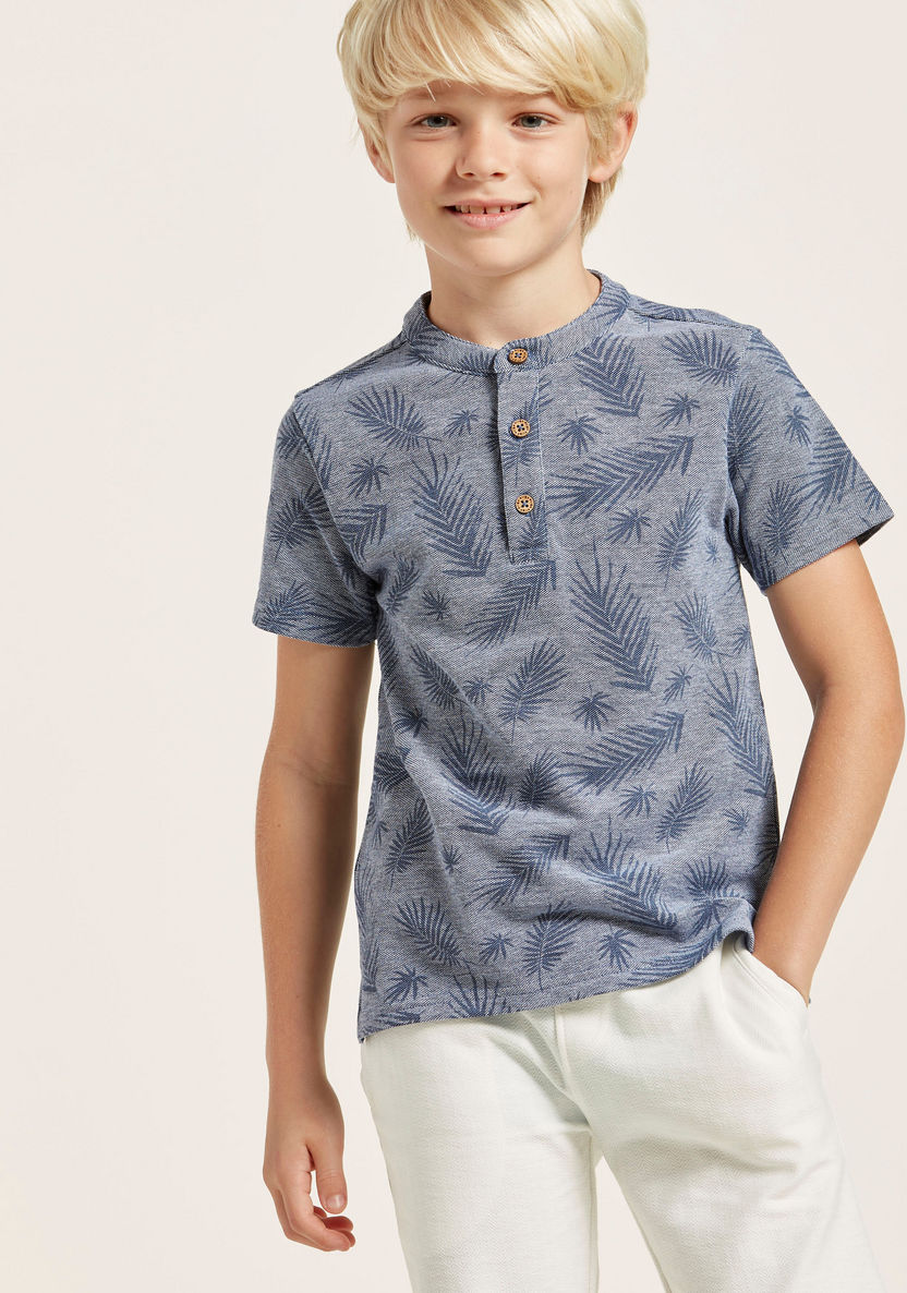 All-Over Print Henley Neck T-shirt with Solid Shorts Set-Clothes Sets-image-2