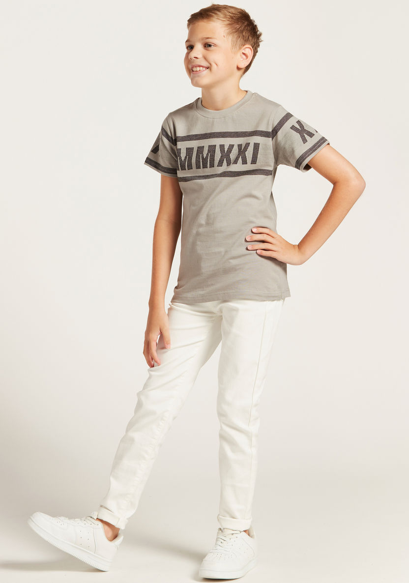 Iconic Graphic Print T-shirt with Crew Neck and Short Sleeves-T Shirts-image-1