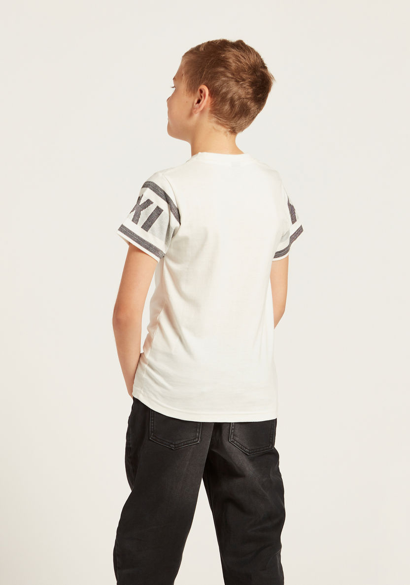 Iconic Graphic Print T-shirt with Crew Neck and Short Sleeves-T Shirts-image-3