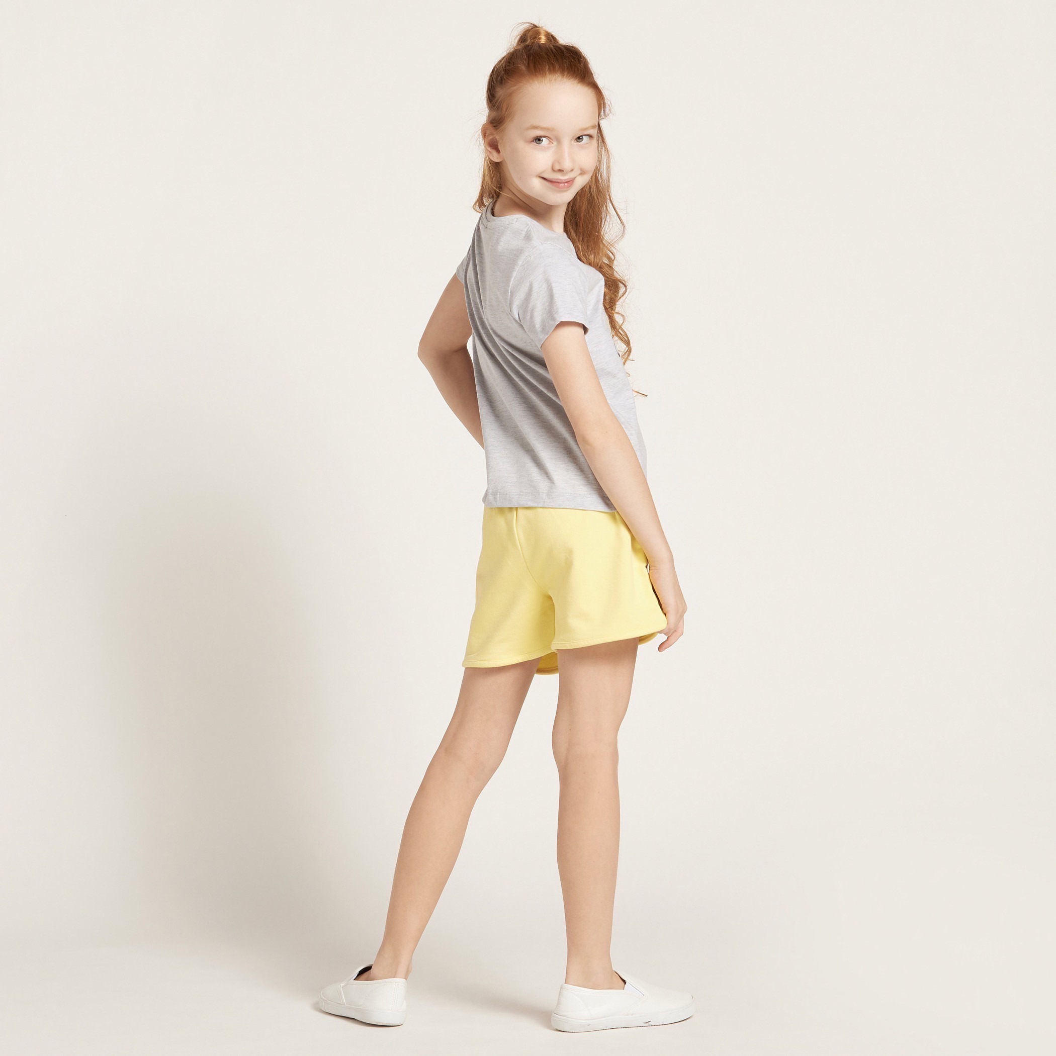 تيشيرت بياقة مستديرة وأكمام قصيرة وطبعات من جونيورز-girls-clothing-schoolwear-tshirts-image-4