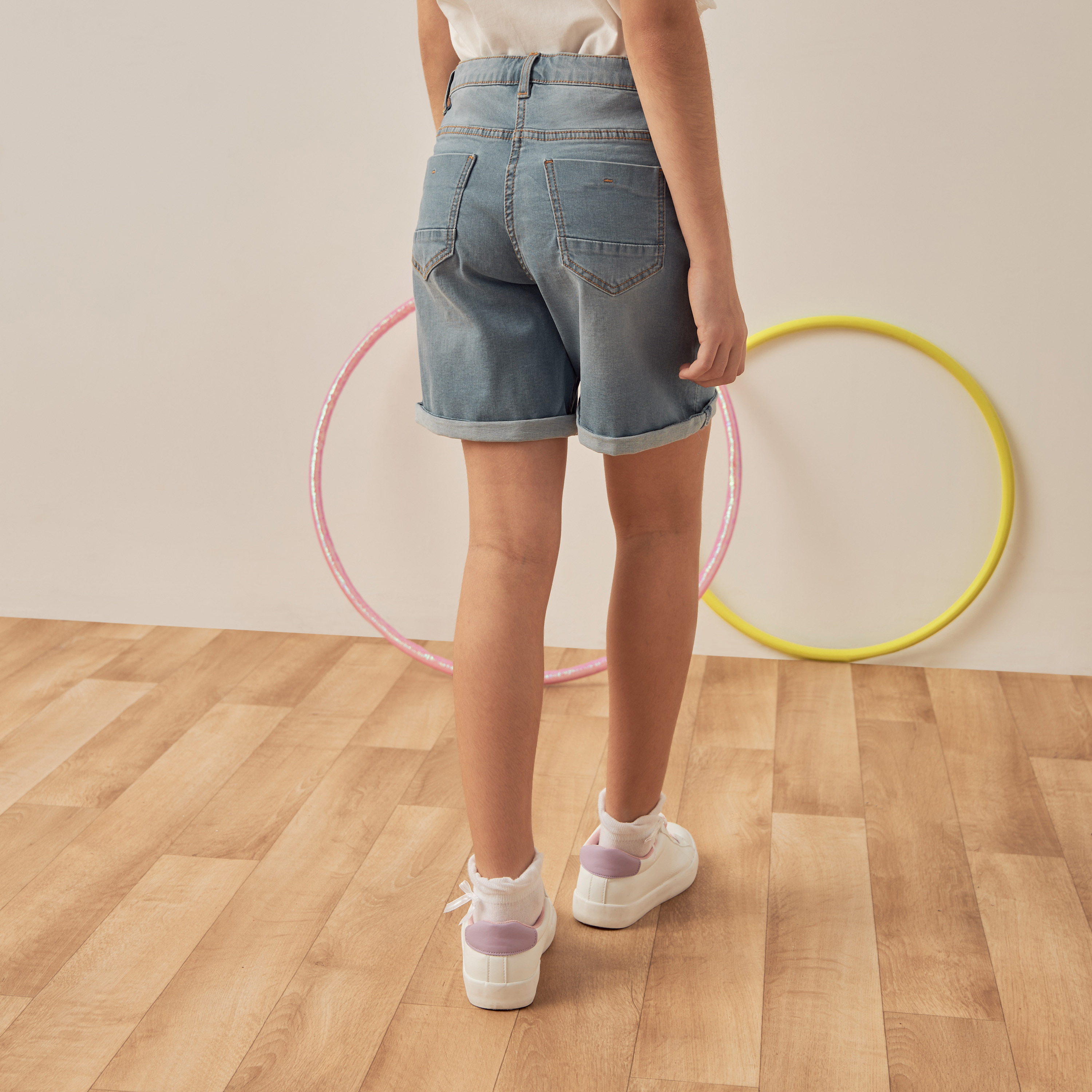 شورت دنيم بقصّة عادية من جونيورز-girls-clothing-bottoms-shorts-image-2