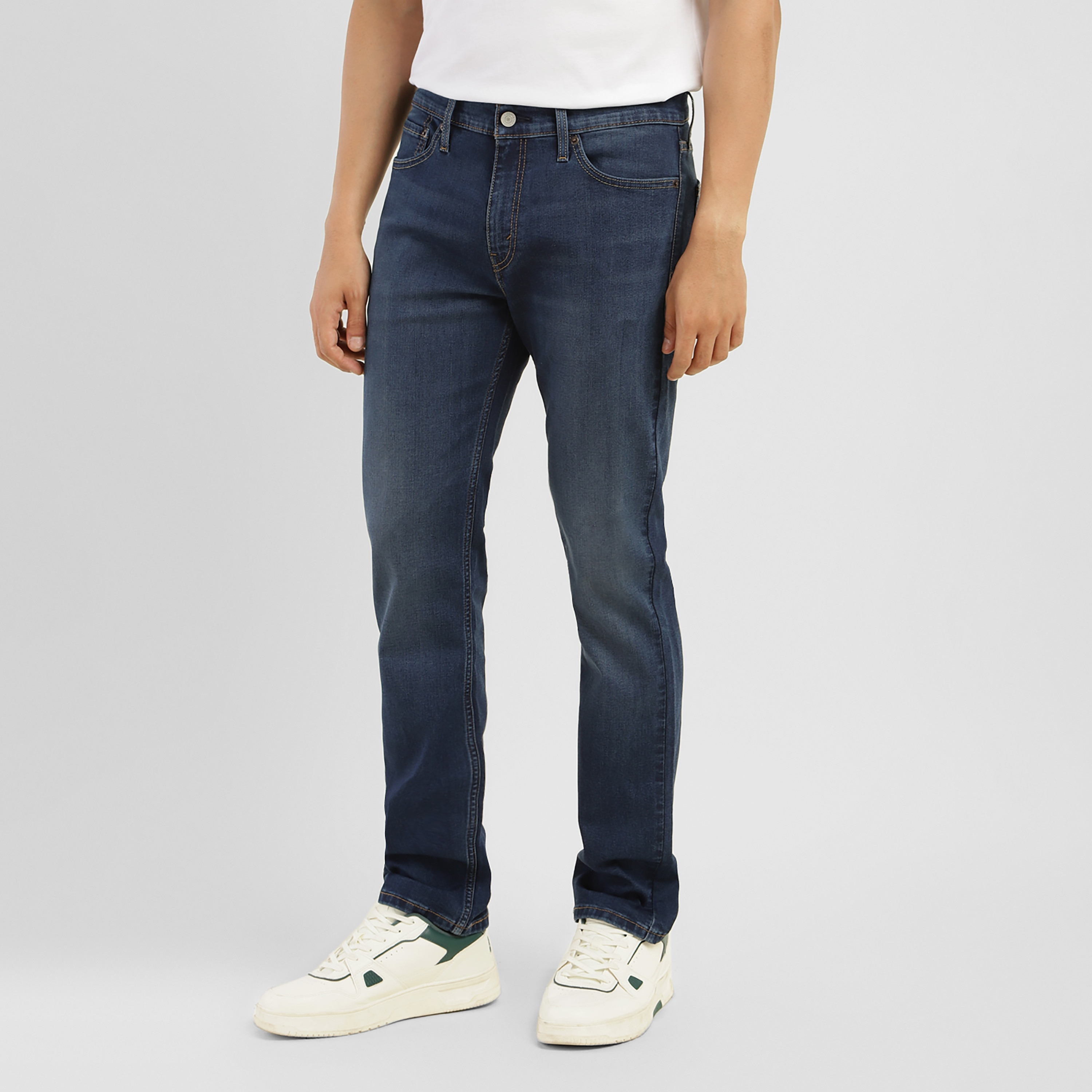 Buy Men s Levi s 511 Slim Fit Mid Rise Pocket Detail Jeans Online Centrepoint Kuwait