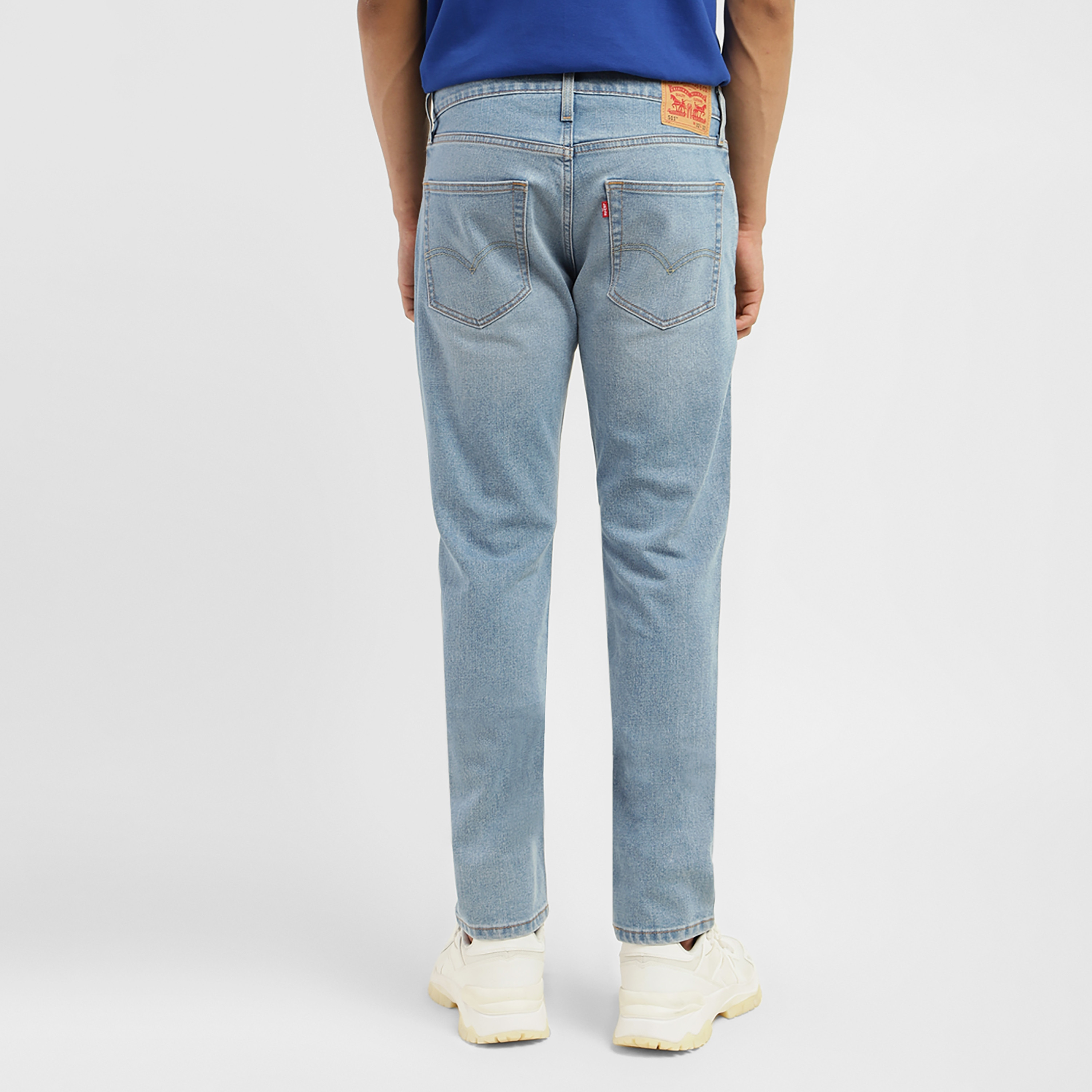 بنطال جينز من ليفايز 511 ذو قصة ضيقة وجيب متوسط الارتفاع-men-clothing-bottoms-jeans-image-4