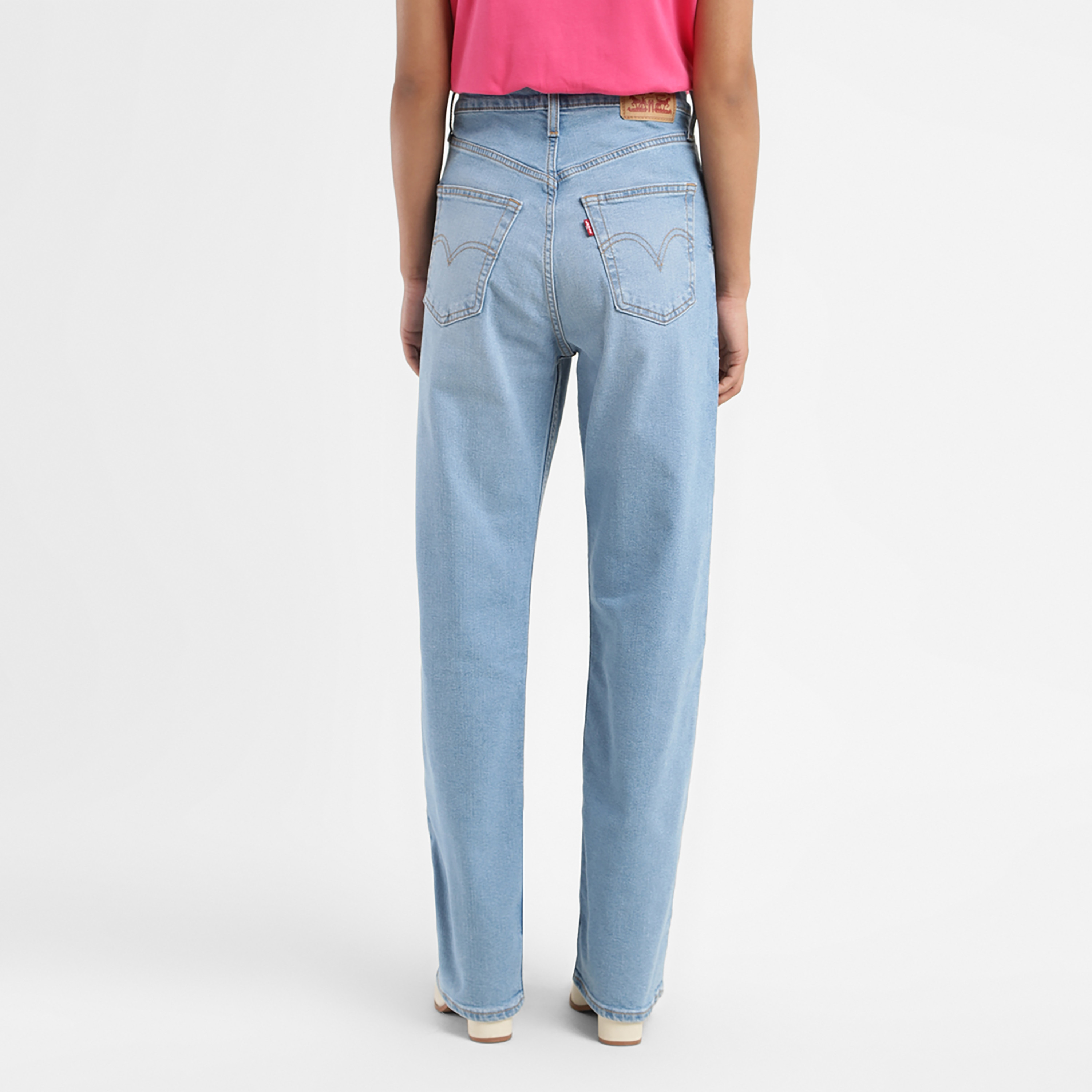 جينز ذو 5 جيوب بلون ازرق مع سكيني فيت من ليفايز-women-clothing-bottoms-jeans-image-2