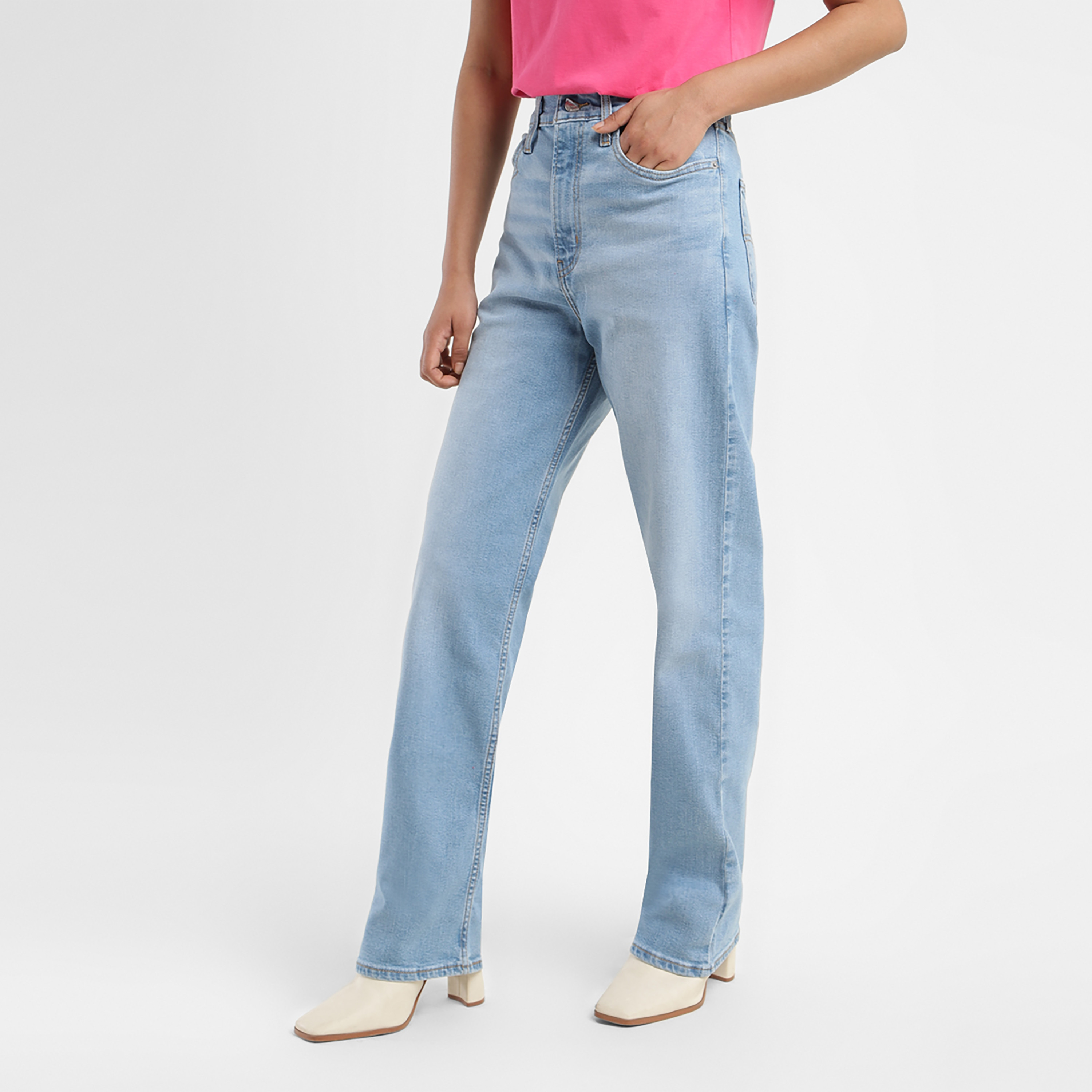 جينز ذو 5 جيوب بلون ازرق مع سكيني فيت من ليفايز-women-clothing-bottoms-jeans-image-3