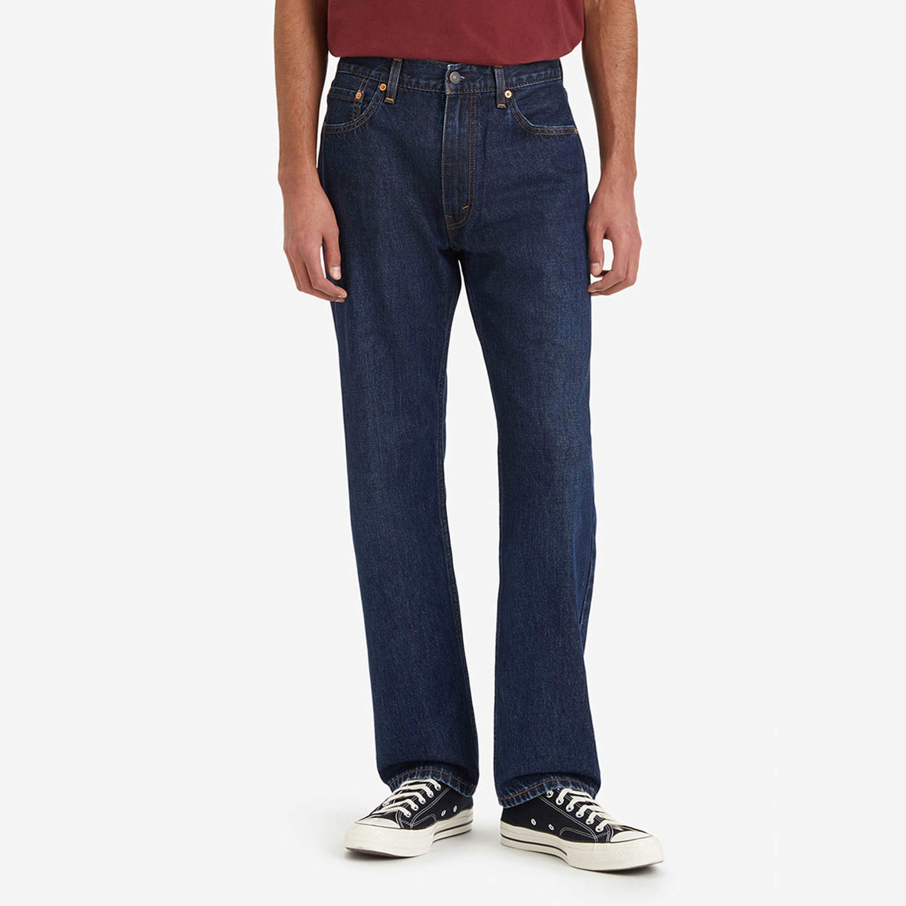  بنطلون جينز رجالي 555 '96  بقصة مريحة باللون الأزرق بخمسة جيوب مقاس داخلي 32 من ليفايس-men-clothing-jeans-image-1