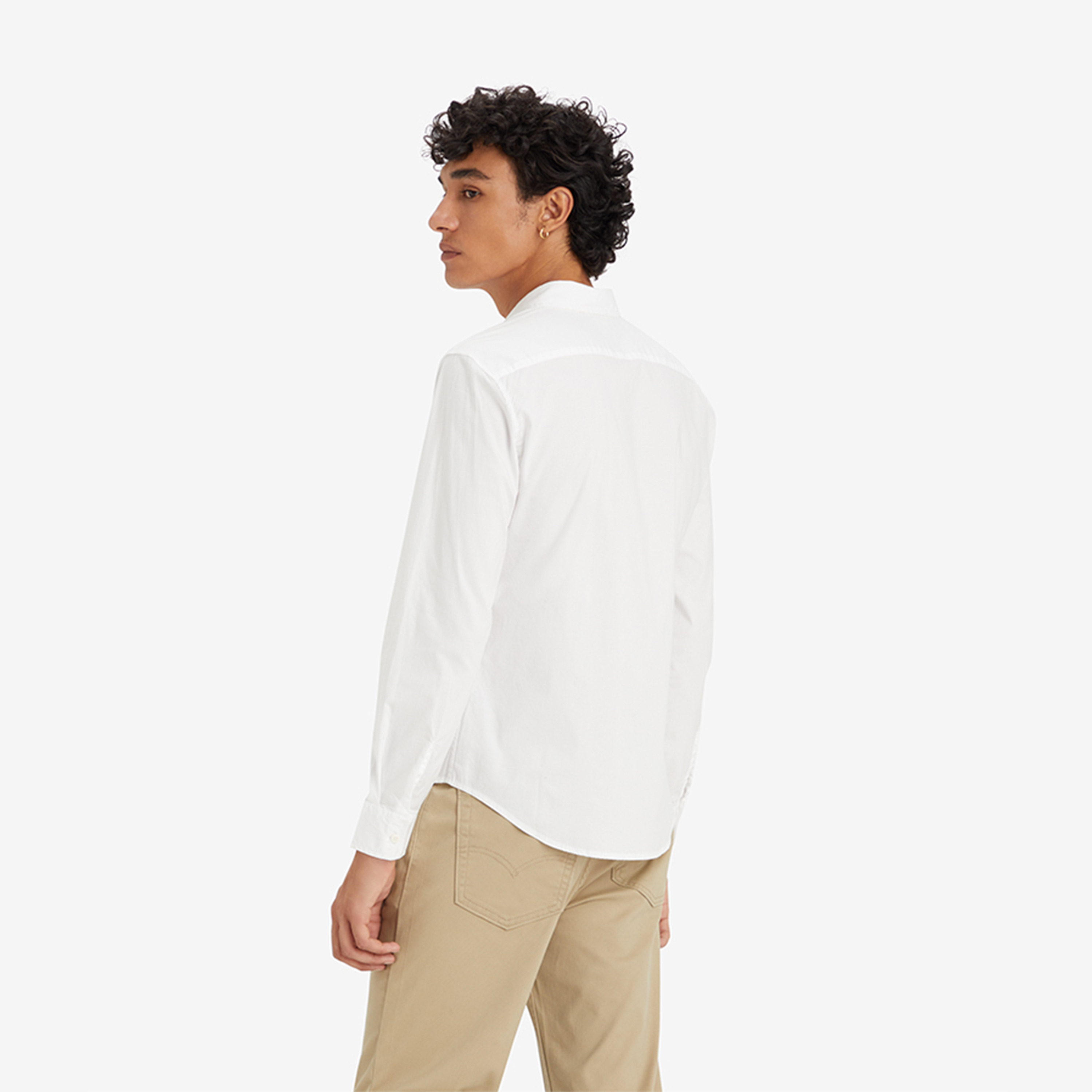 قميص ليفايز الرجالي ذو ياقة مدببة بأكمام طويلة-men-clothing-shirts-image-2