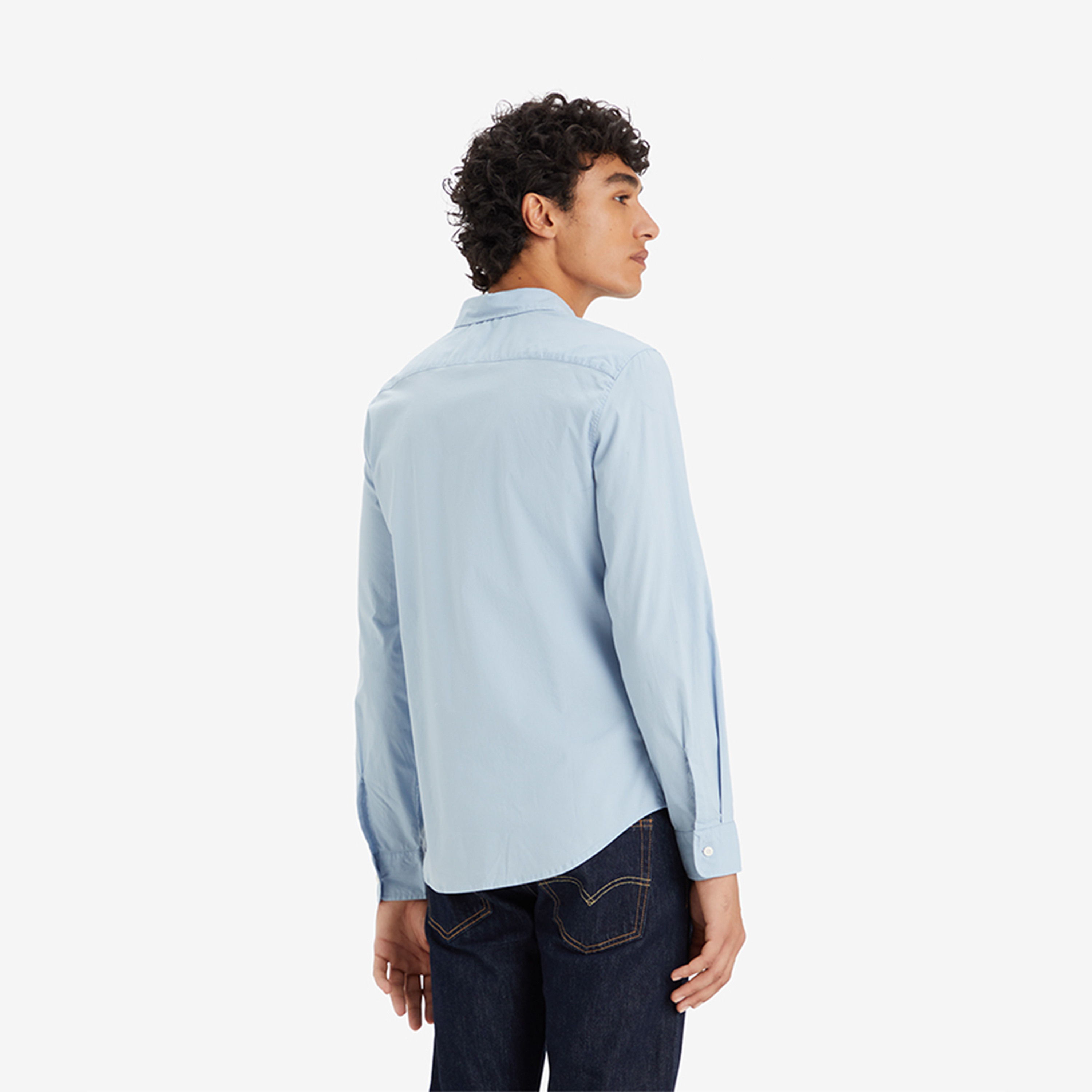 قميص رسمي للرجال بياقة مدببة بأكمام طويلة مع تفاصيل شعار-men-clothing-shirts-image-2