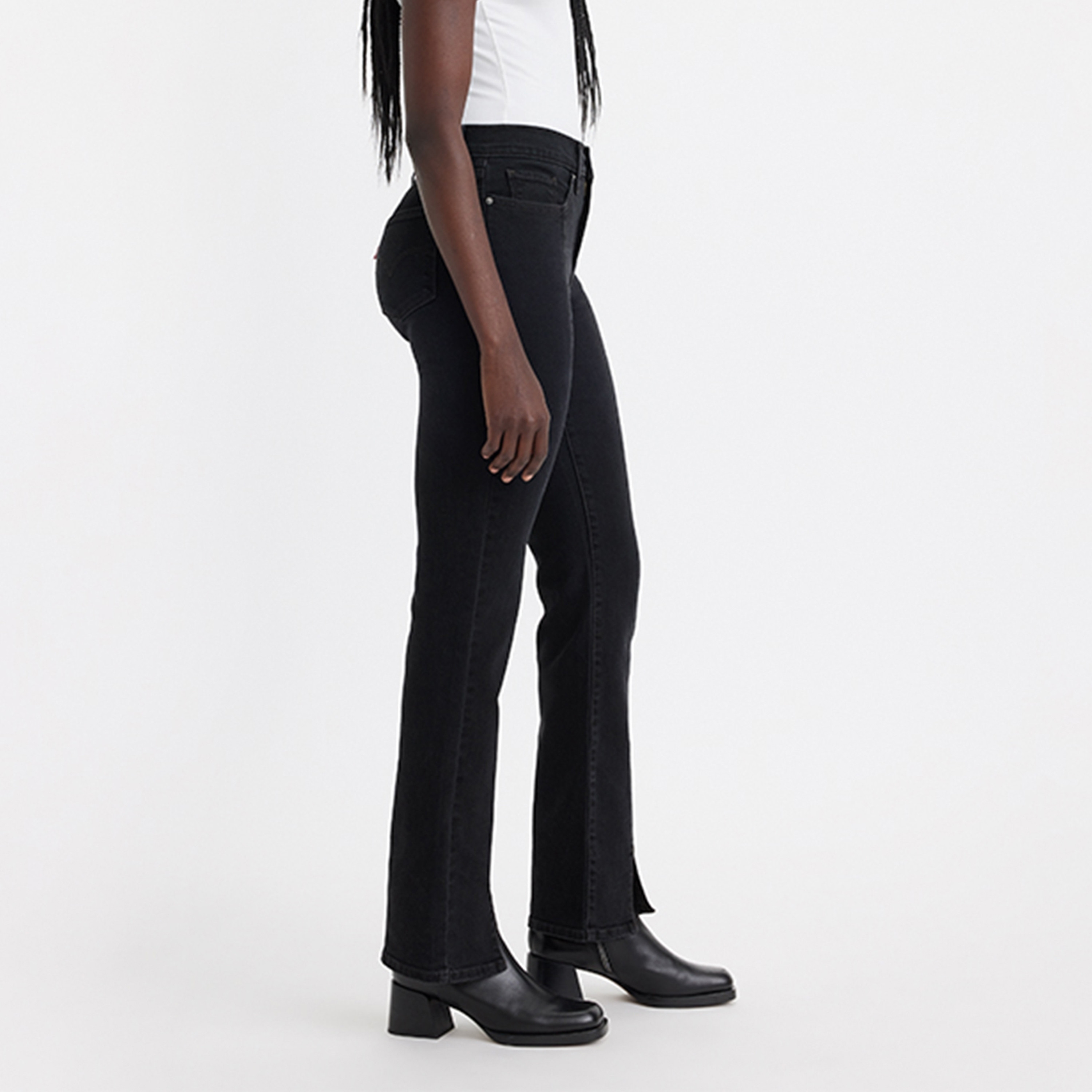 بنطال جينز من ليفايز 314 بلون اسود ذو قصة مستقيمة وجيب متوسط الارتفاع-women-clothing-bottoms-jeans-image-2