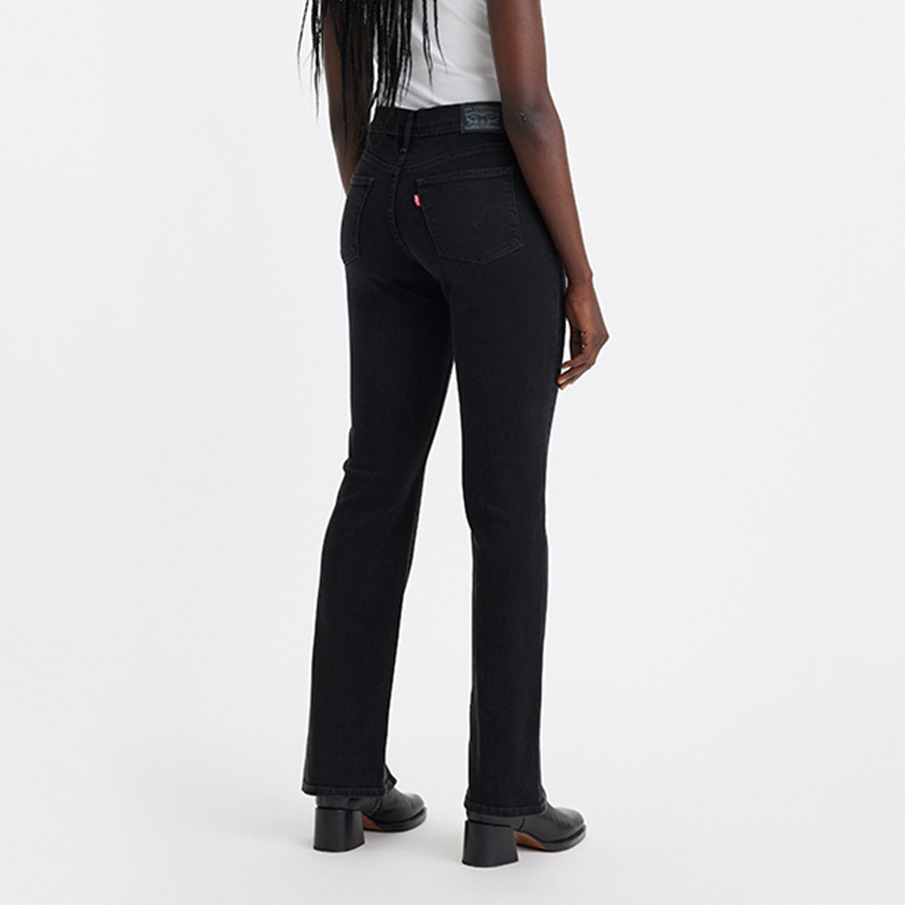 بنطال جينز من ليفايز 314 بلون اسود ذو قصة مستقيمة وجيب متوسط الارتفاع-women-clothing-bottoms-jeans-image-3