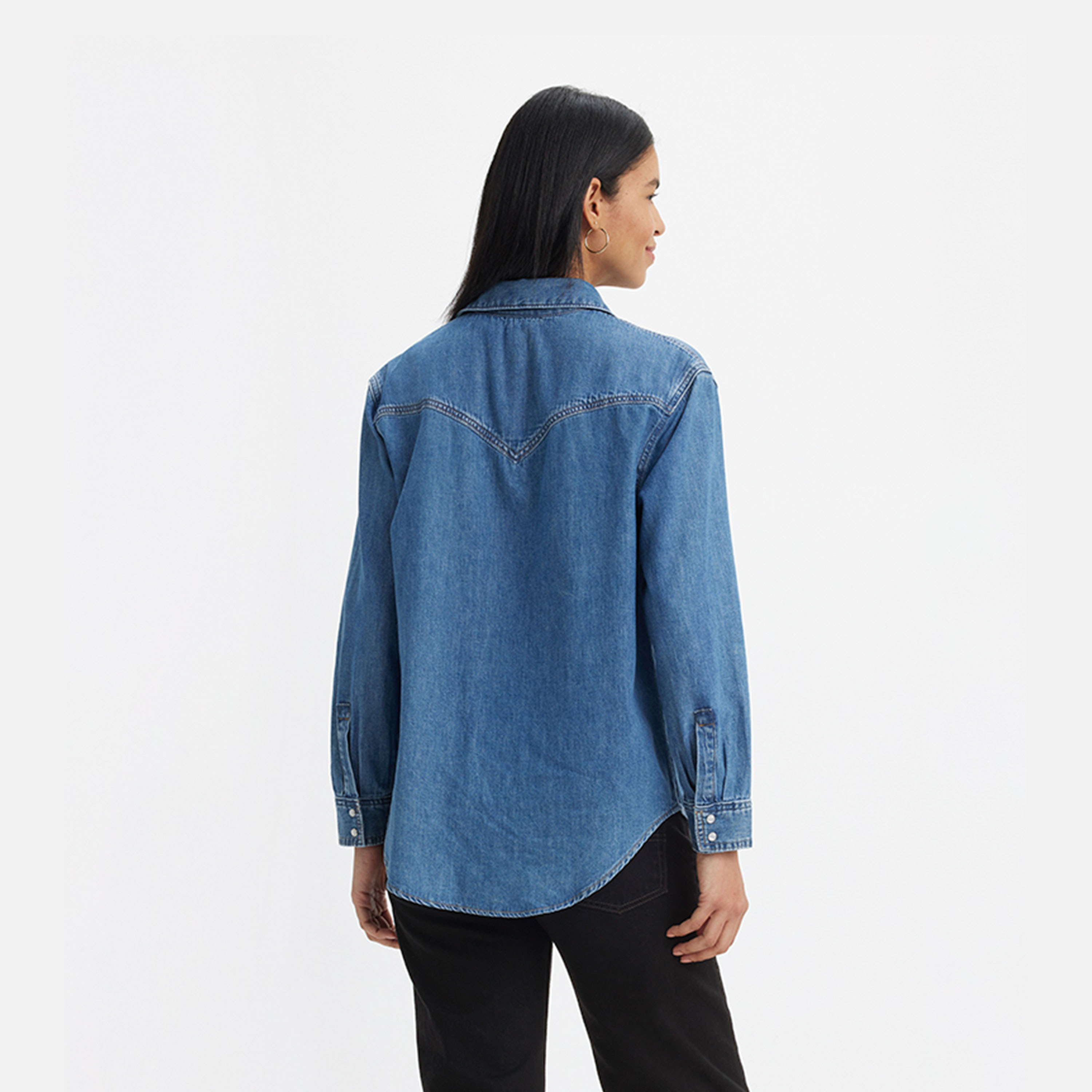 قميص ليفايز النسائي ذو الياقة الطويلة بأكمام طويلة وجينز بأزرار-women-clothing-shirtsandblouses-shirts-image-3