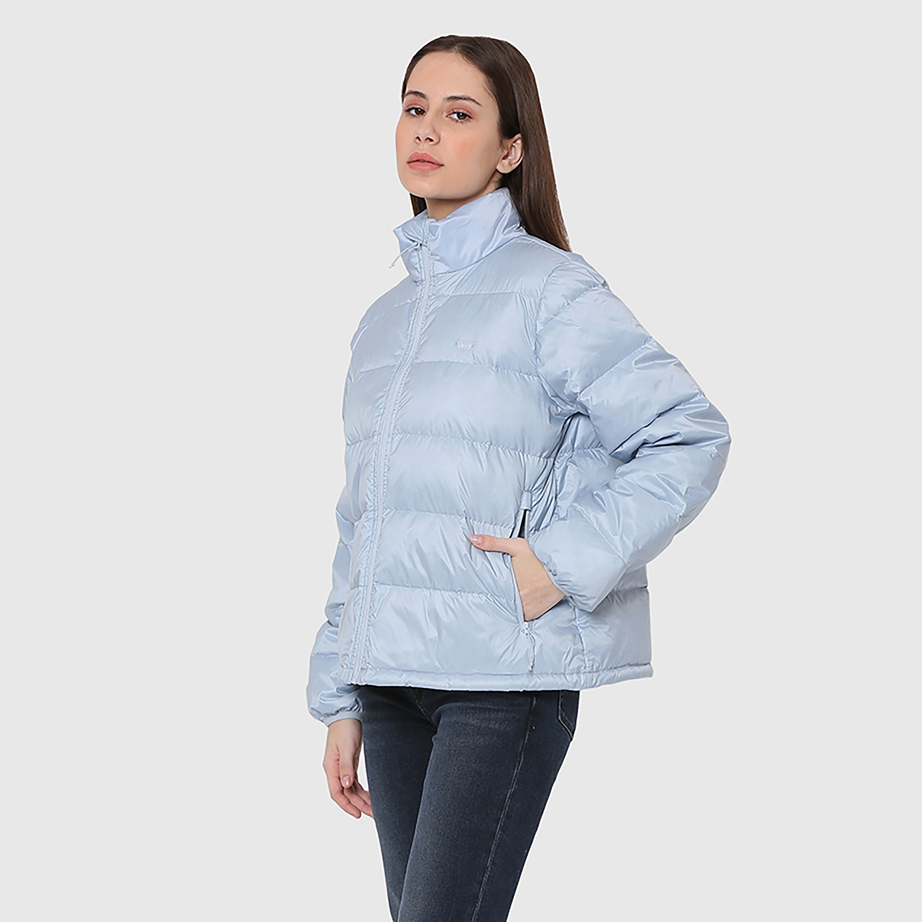 جاكيتات نسائية مبطنة بأكمام طويلة وياقة عالية من ليفايس-women-winterwear-coatsandjackets-jackets-image-1