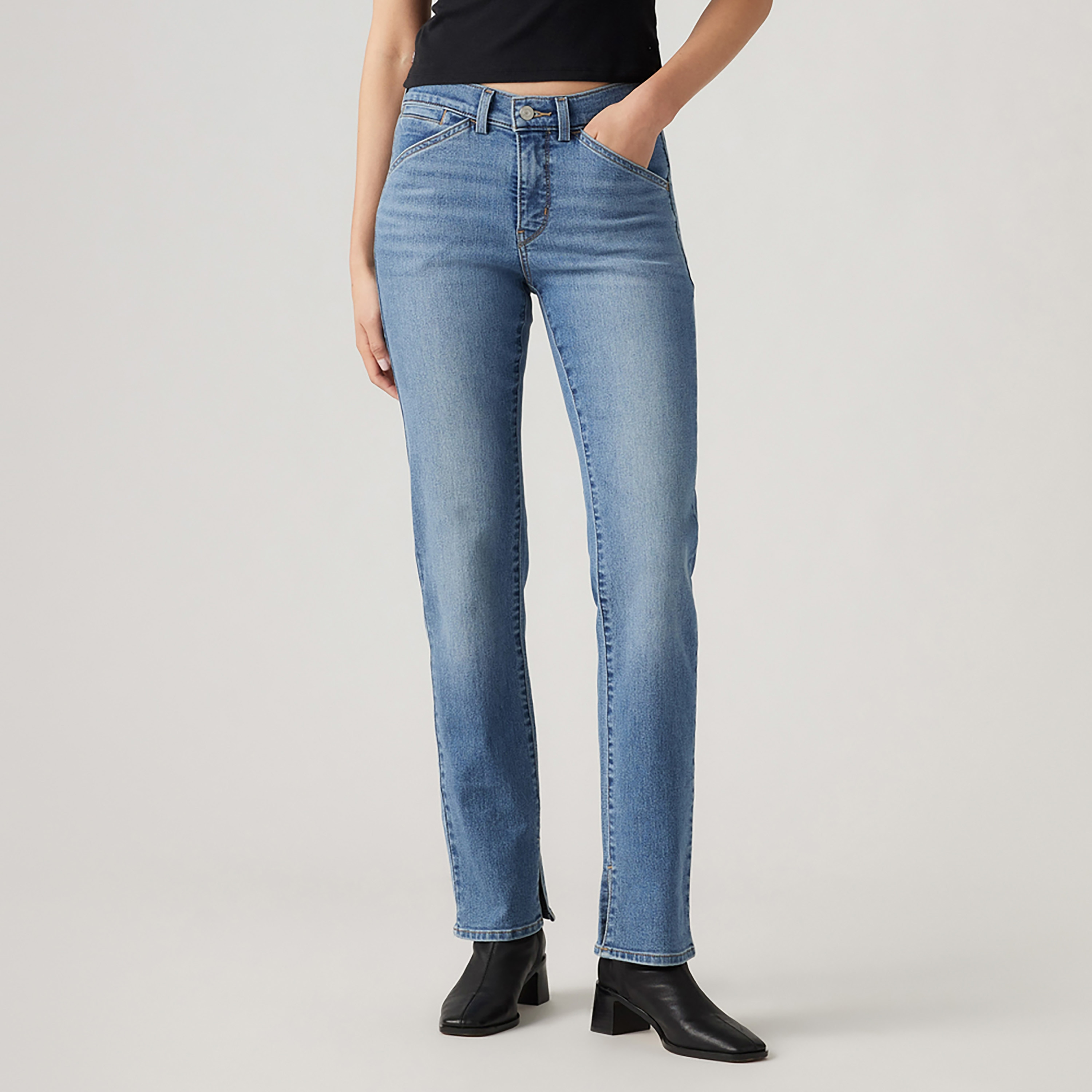 بنطلون جينز نسائي 314 بقصّة مستقيمة و4 جيوب بلون انديجو من ليفايس-women-clothing-bottoms-jeans-image-1
