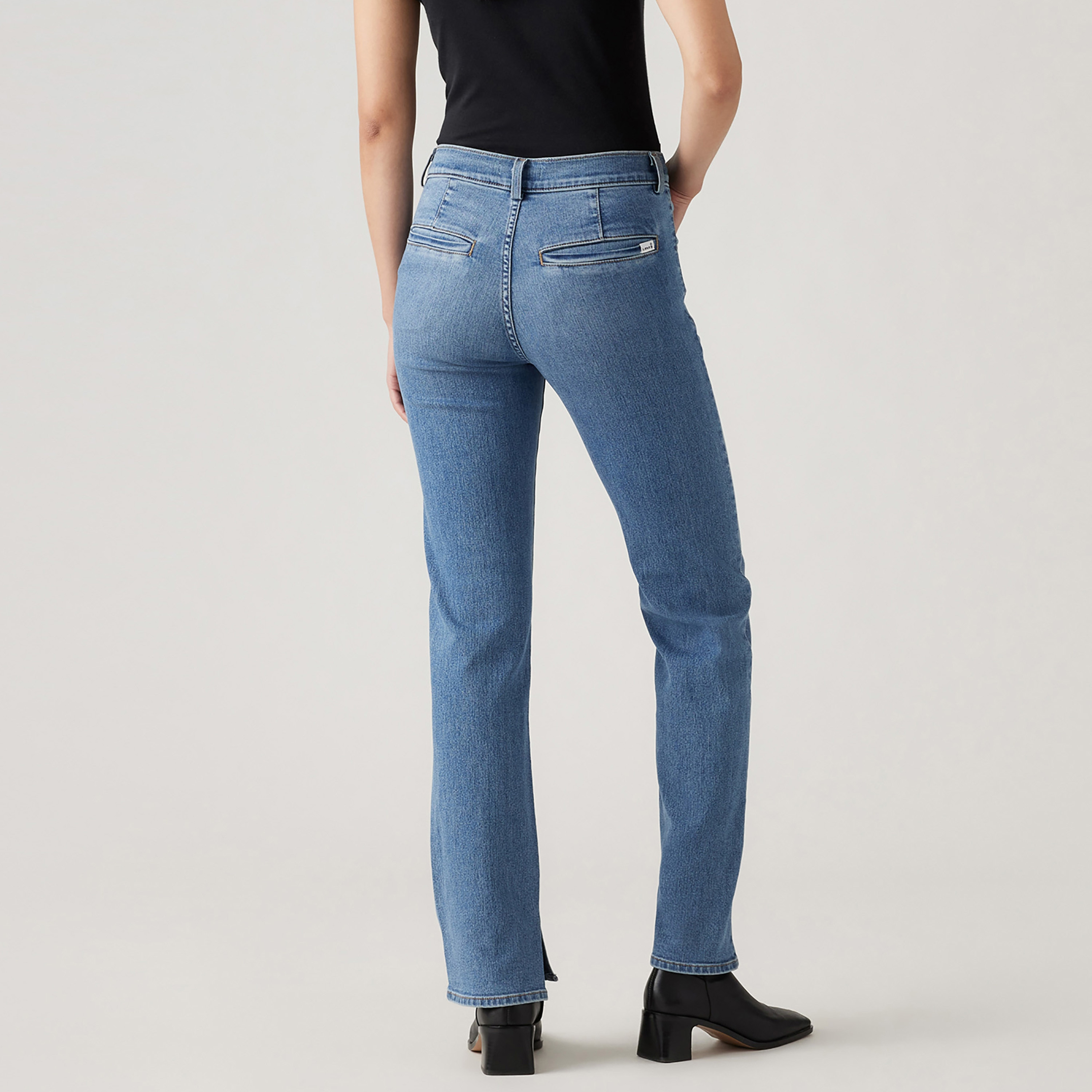 بنطلون جينز نسائي 314 بقصّة مستقيمة و4 جيوب بلون انديجو من ليفايس-women-clothing-bottoms-jeans-image-4