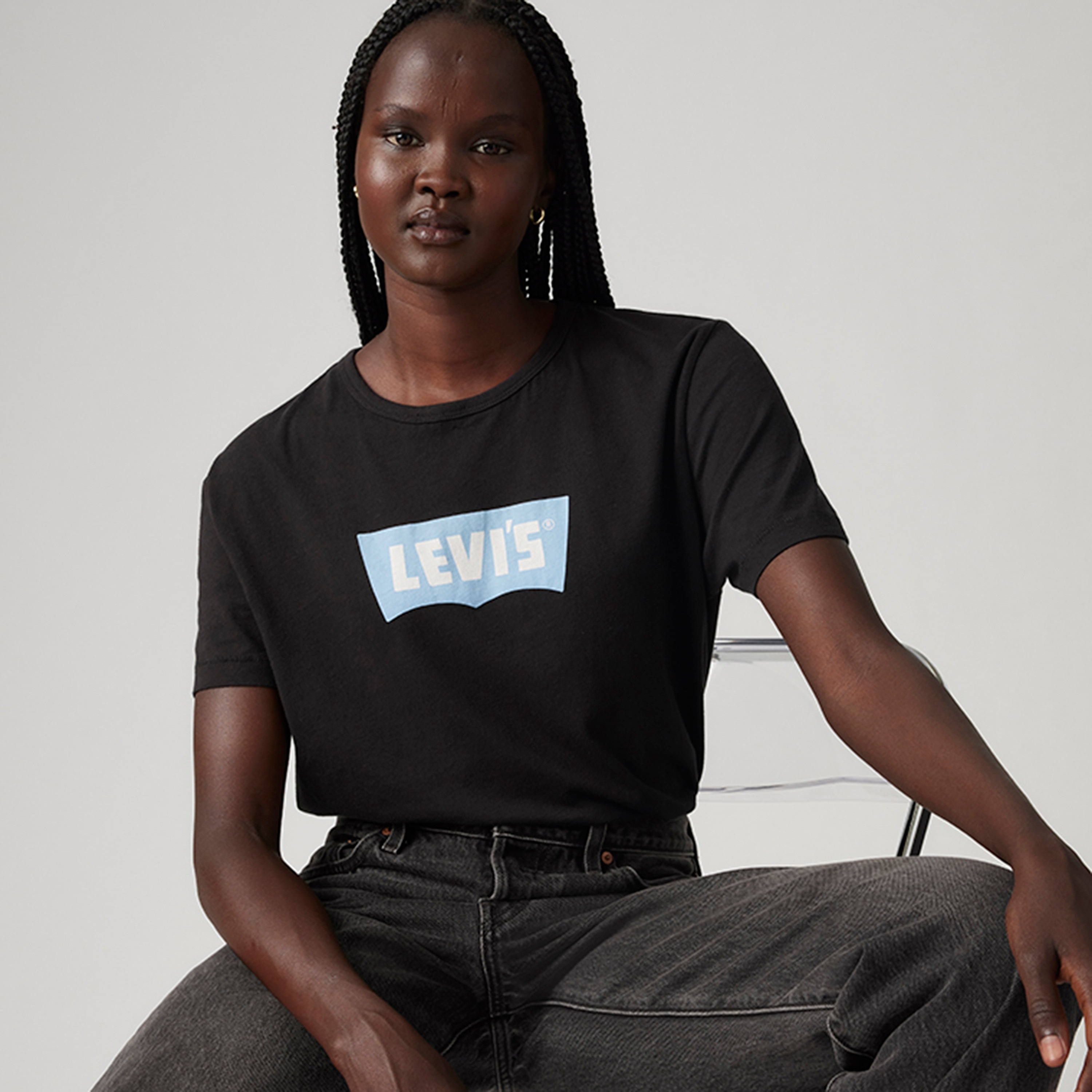 تيشيرت نسائي بطبعة جرافيكية برقبة قصيرة بأكمام قصيرة-women-clothing-tshirts-image-2
