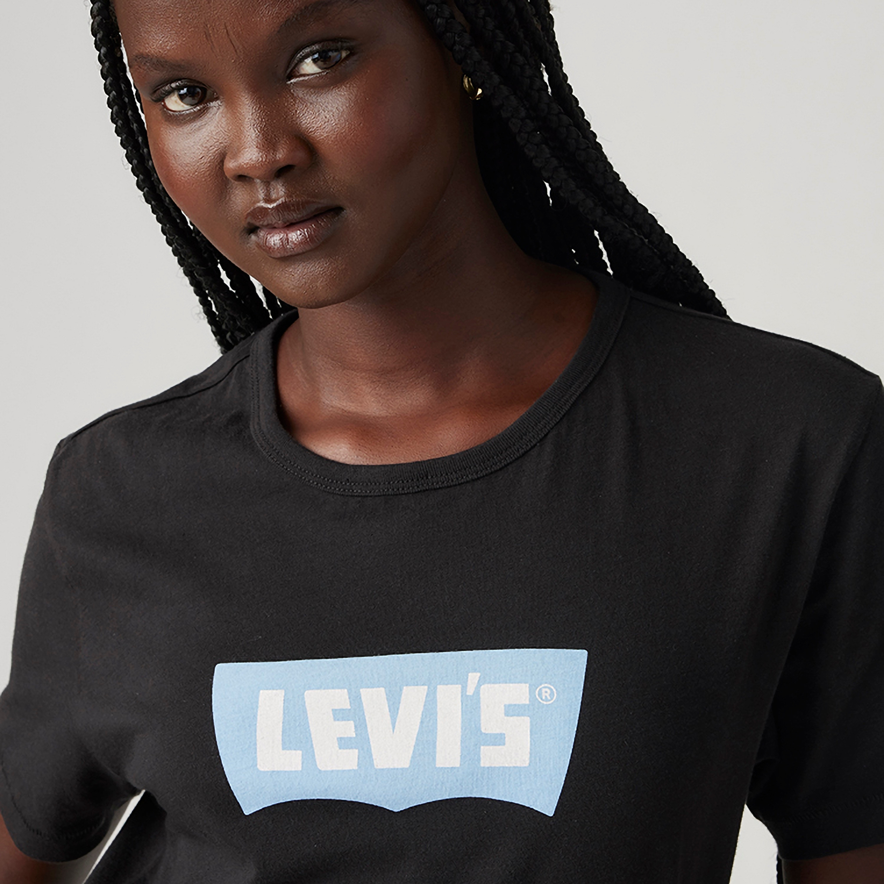 تيشيرت نسائي بطبعة جرافيكية برقبة قصيرة بأكمام قصيرة-women-clothing-tshirts-image-3