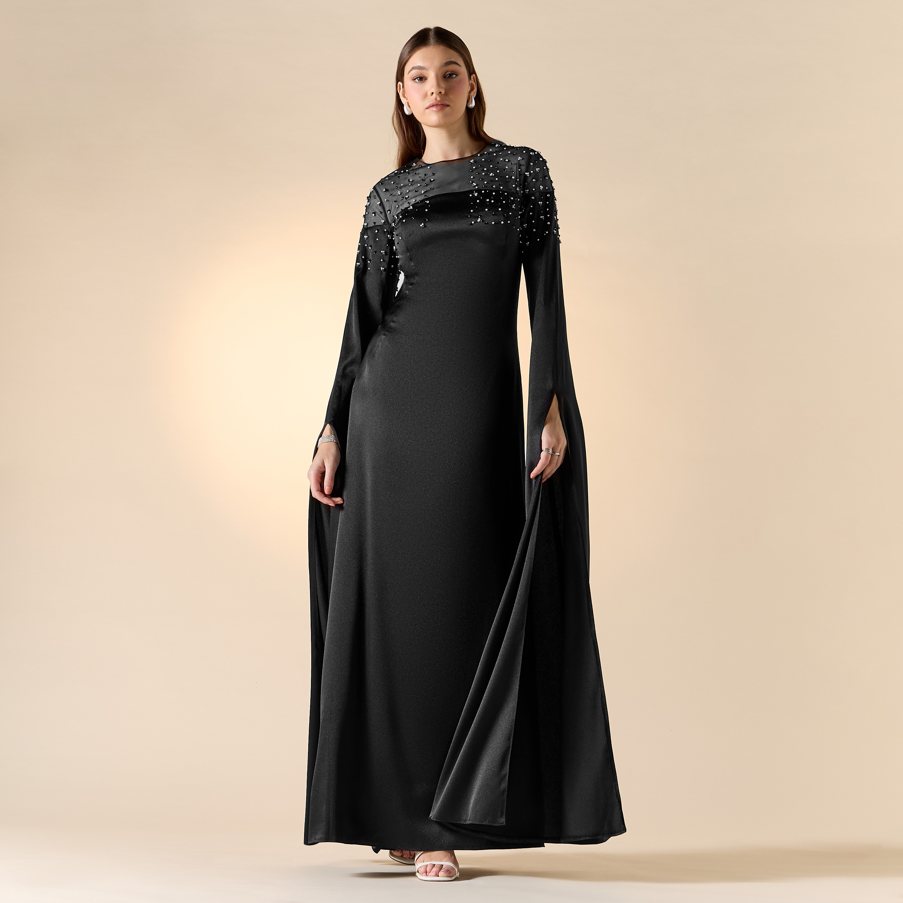 فستان ماكسي مزين بياقة مستديرة وأكمام طويلة بفتحة من آرا-women-clothing-dresses-image-1