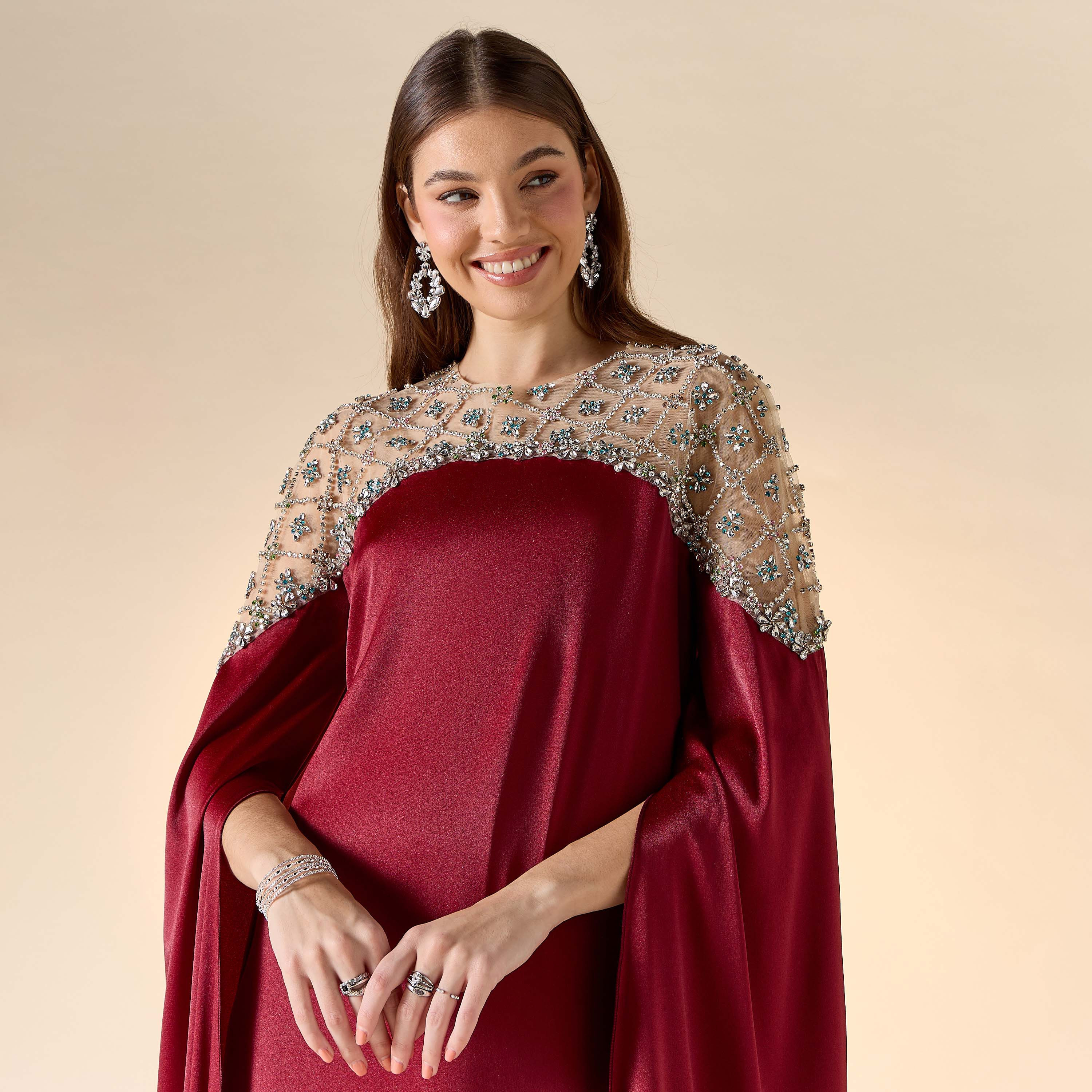 فستان طويل مزين بالأحجار بياقة مستديرة وأكمام كاب طويلة من آرا-women-clothing-dresses-image-4